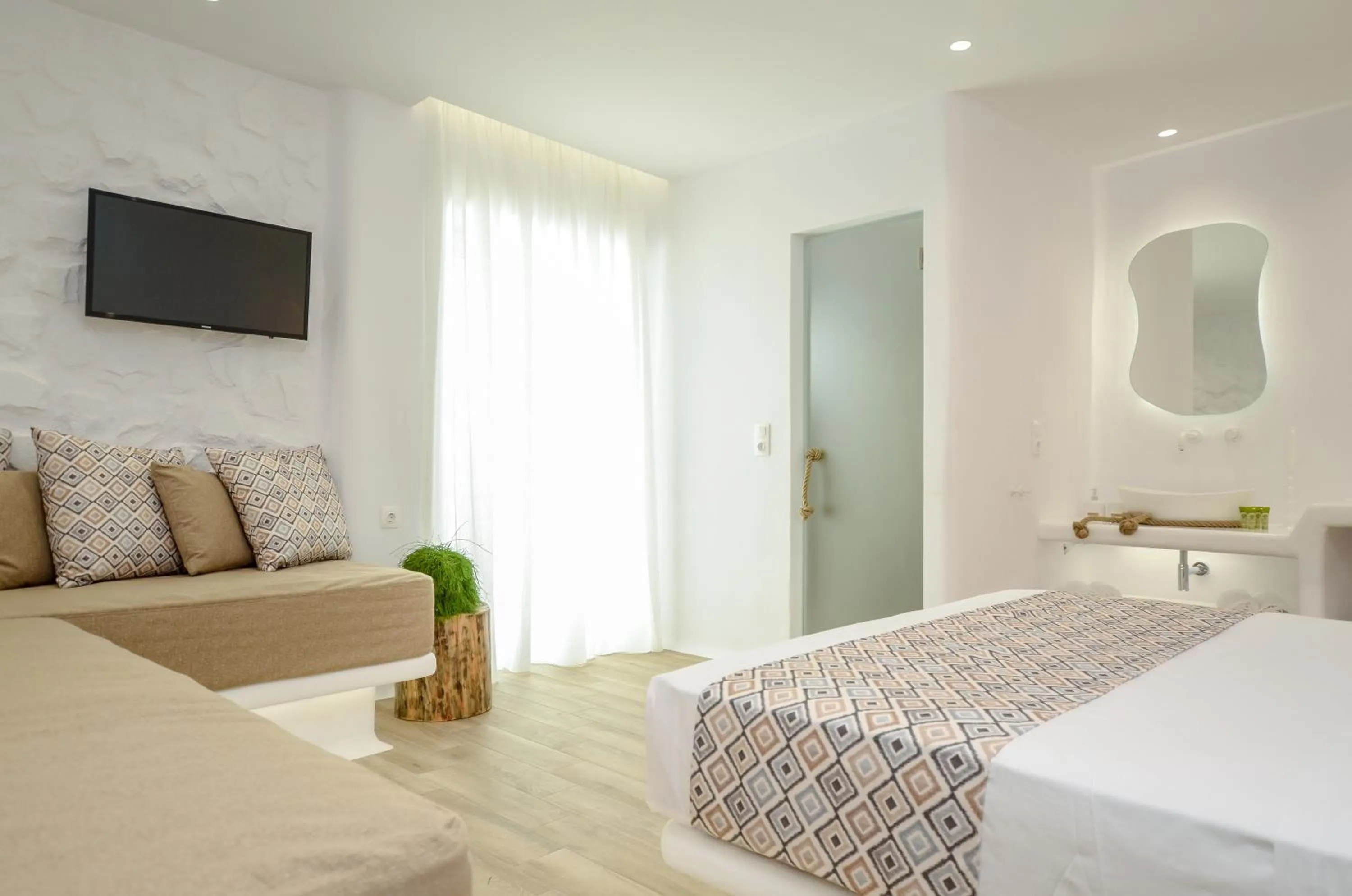 Bed in Naxian Spirit Inn