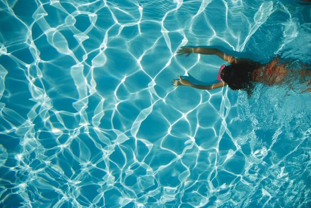 Swimming pool in Naxian Spirit Inn