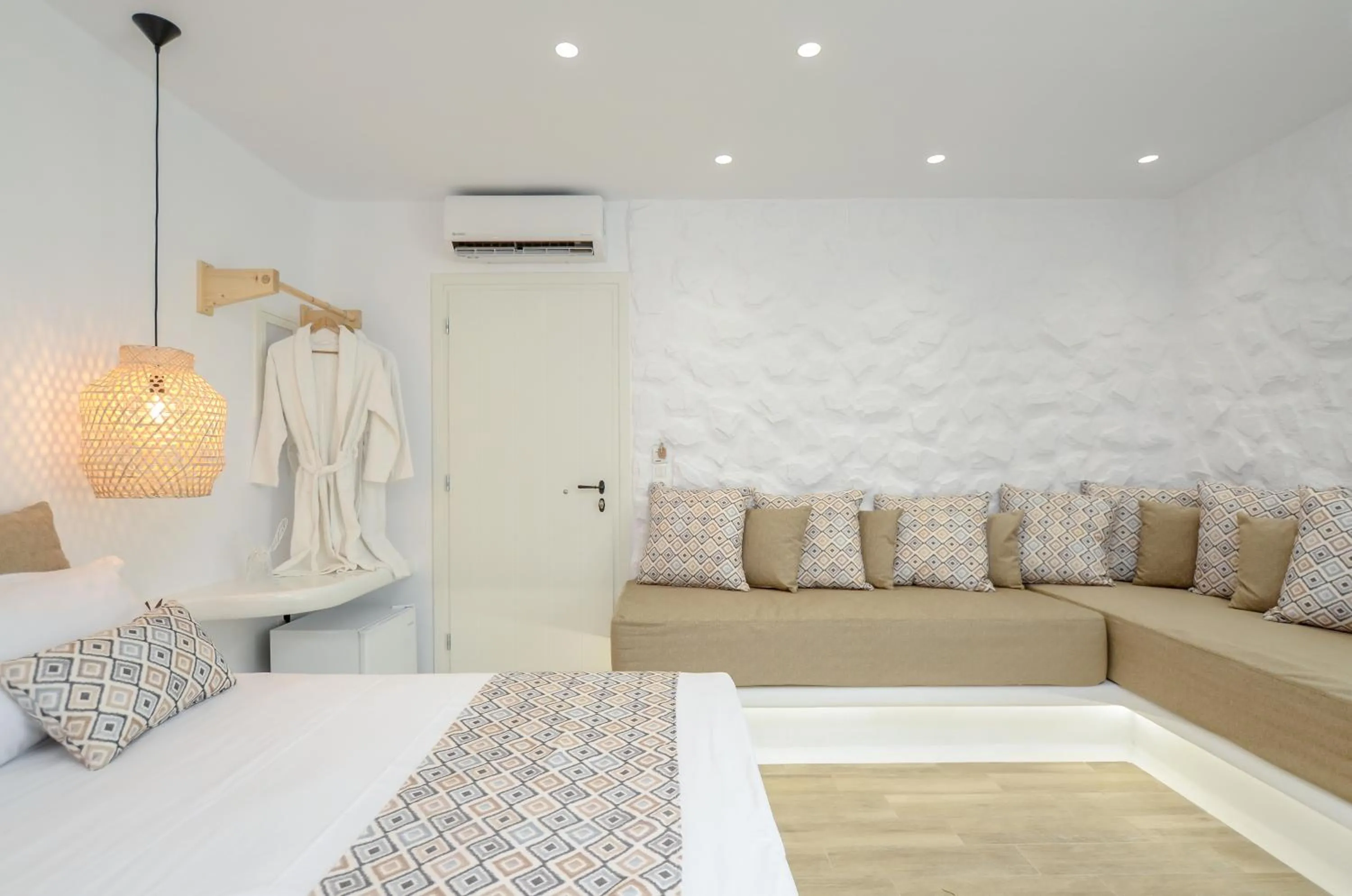 Bed in Naxian Spirit Inn