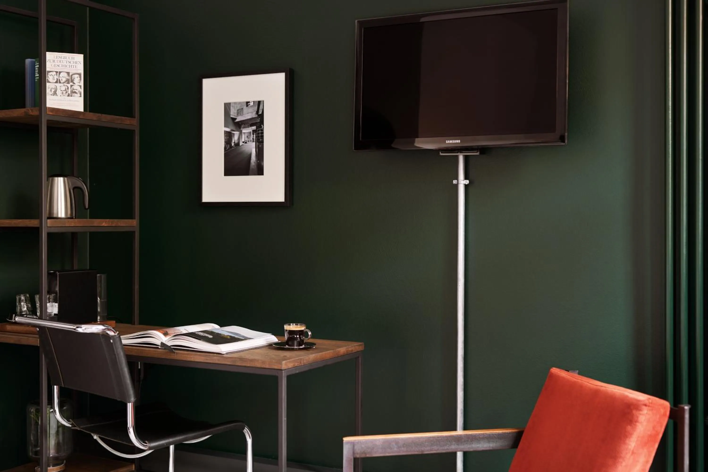 TV and multimedia in Gastwerk Hotel Hamburg