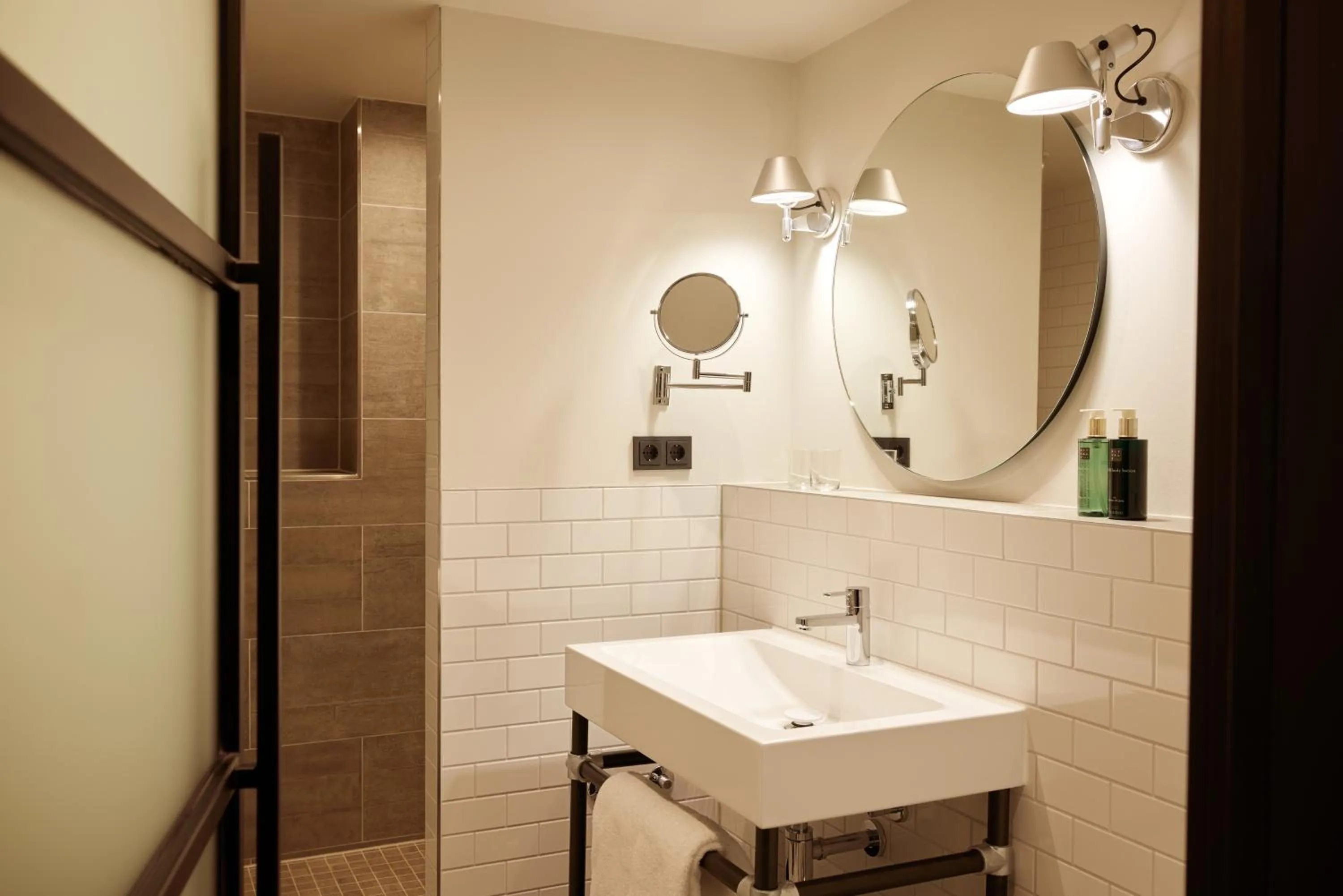 Bathroom in Gastwerk Hotel Hamburg