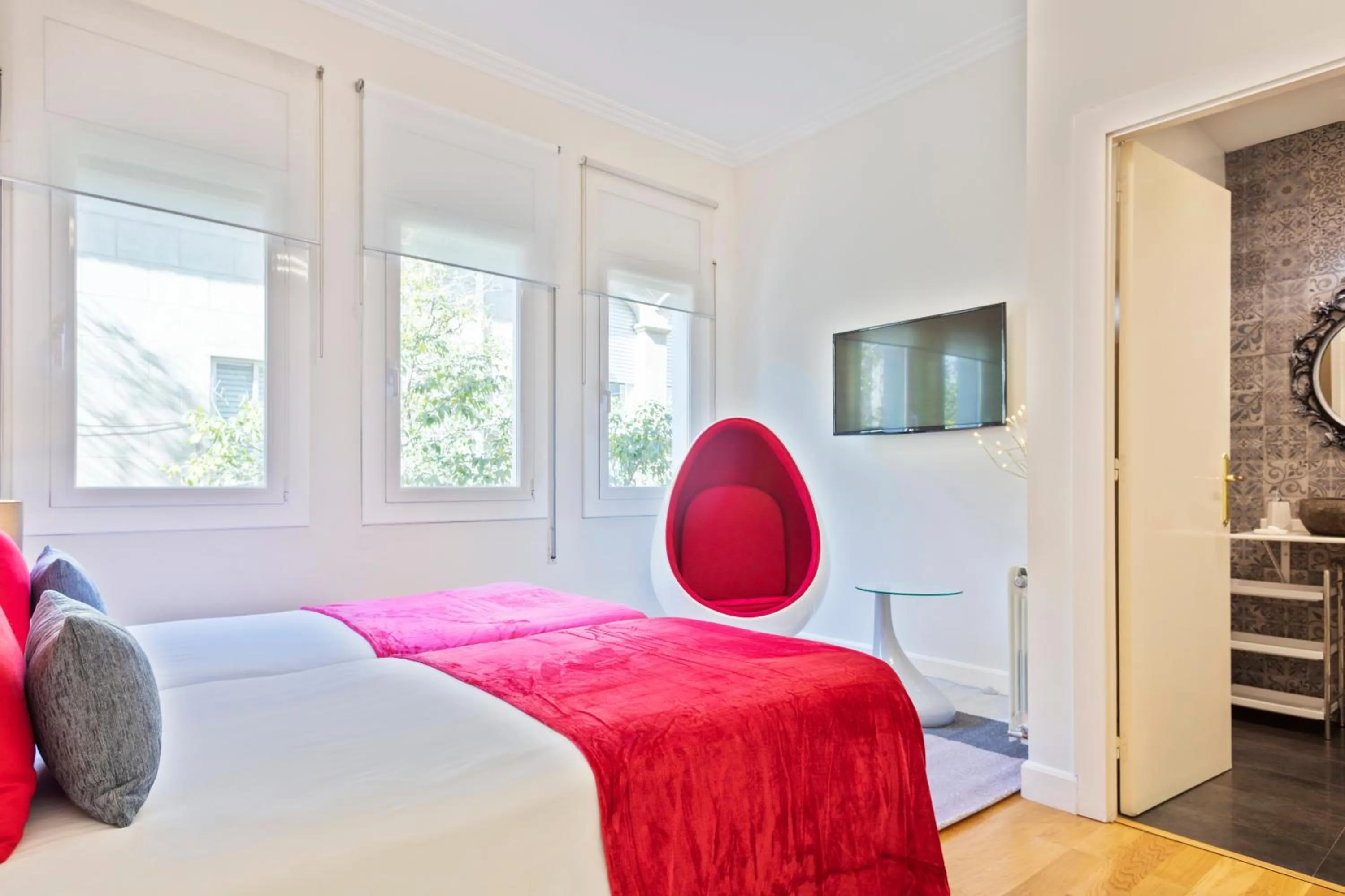 Bed in Villa Victoria Barcelona