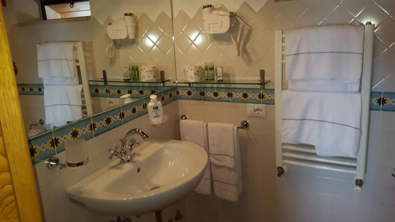Toilet in Casa Falcone B&B