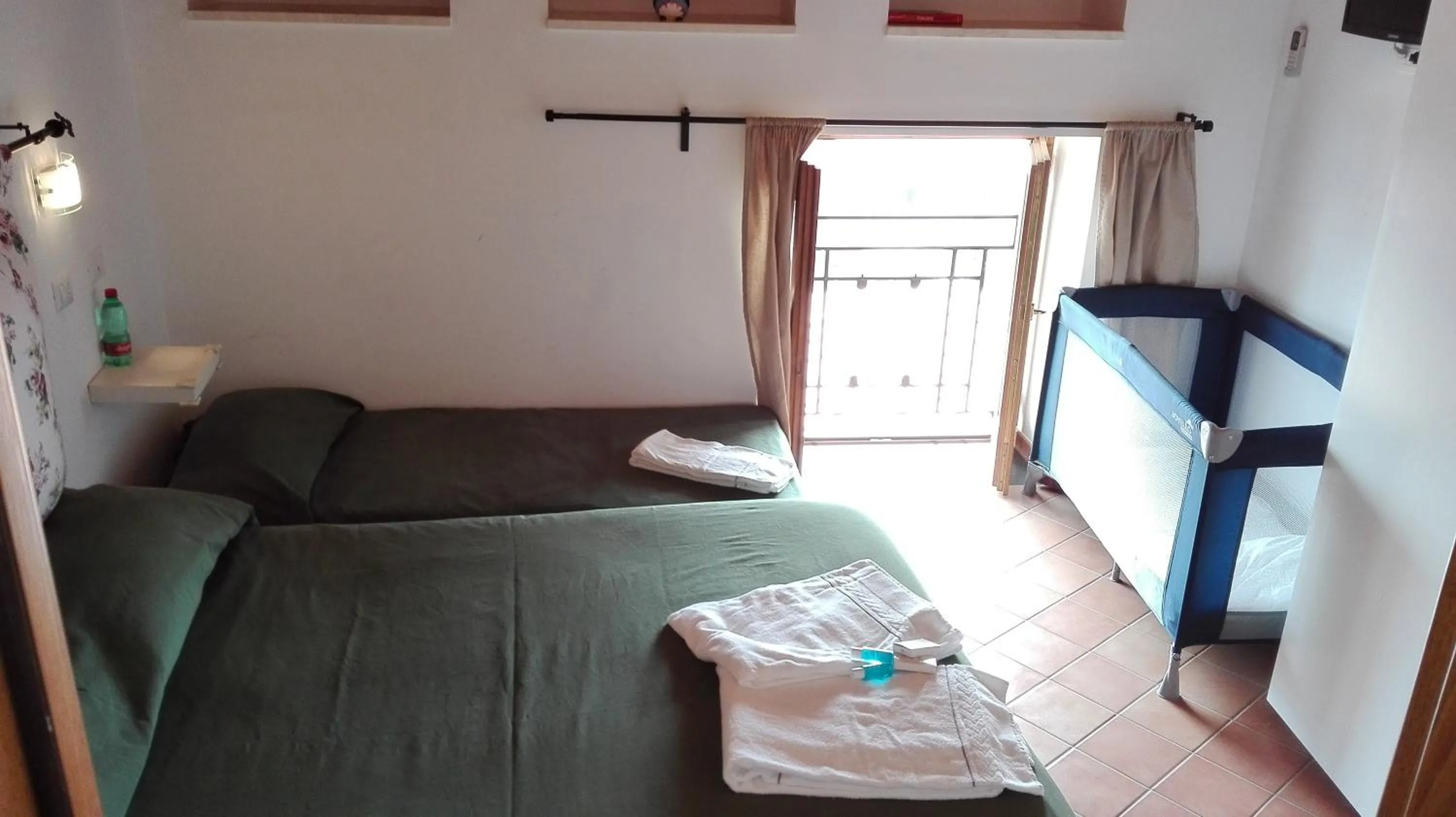 Bed in Casa Falcone B&B