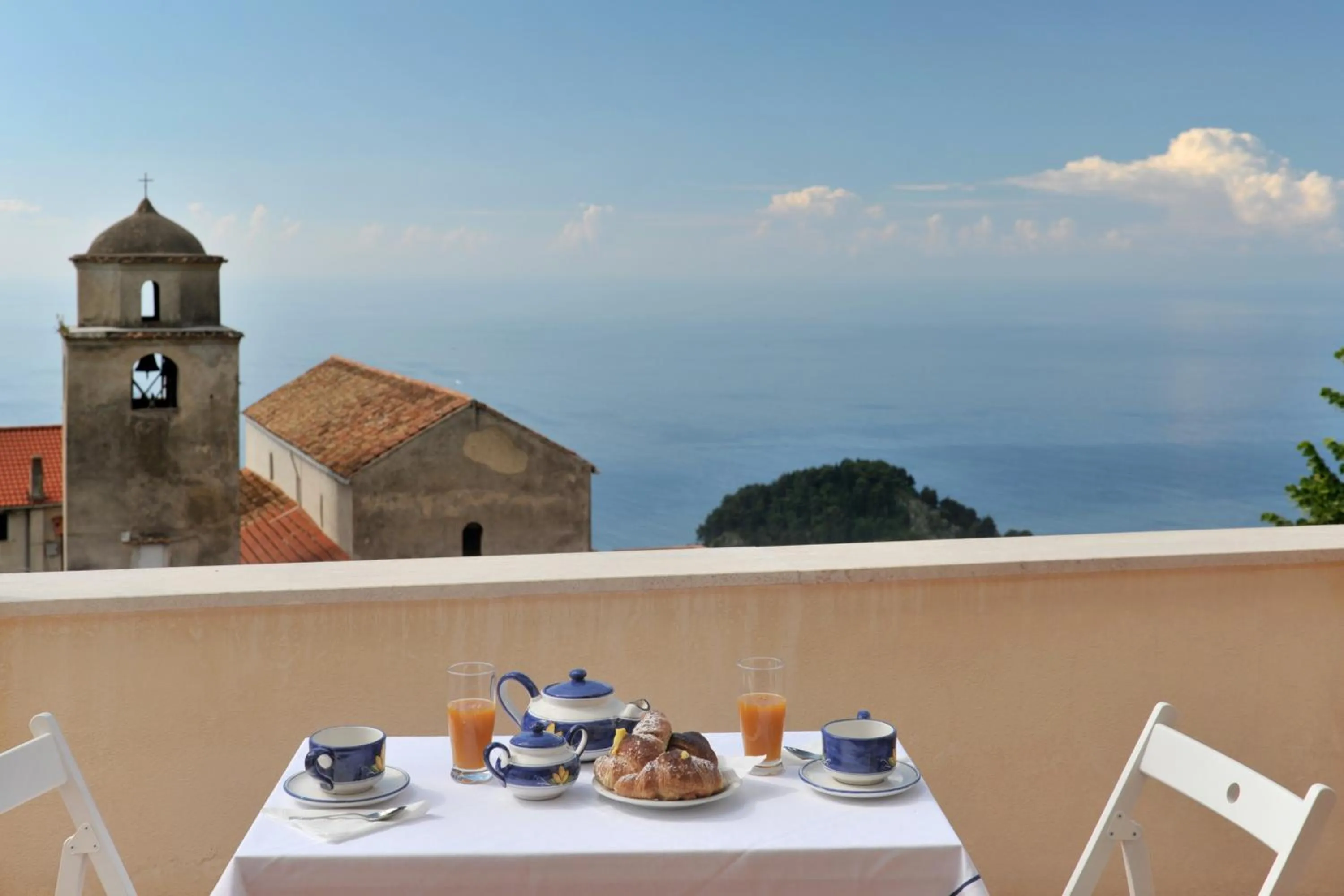 Restaurant/places to eat in Casa Falcone B&B