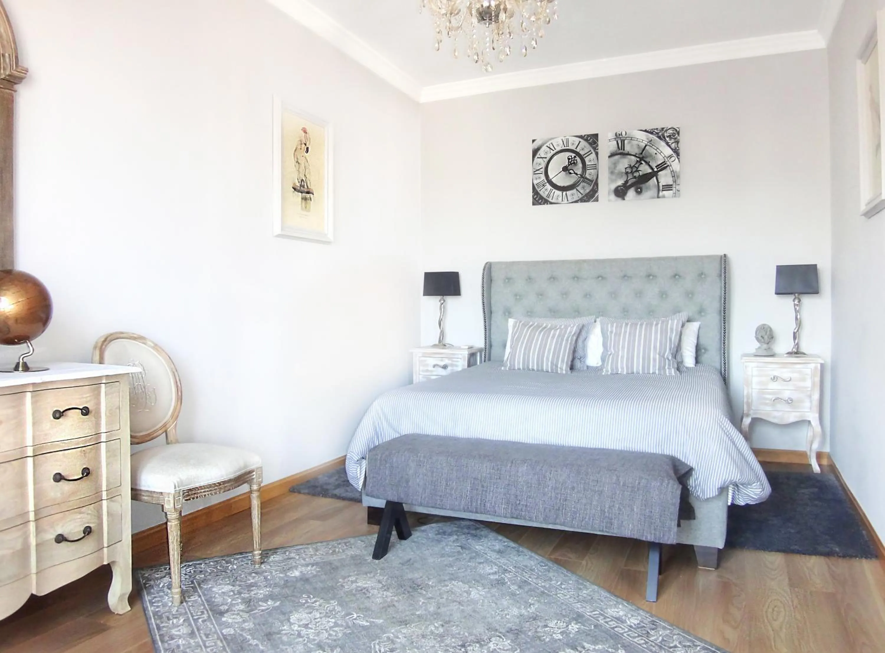 Decorative detail, Bed in Lux Apartments Barcelona