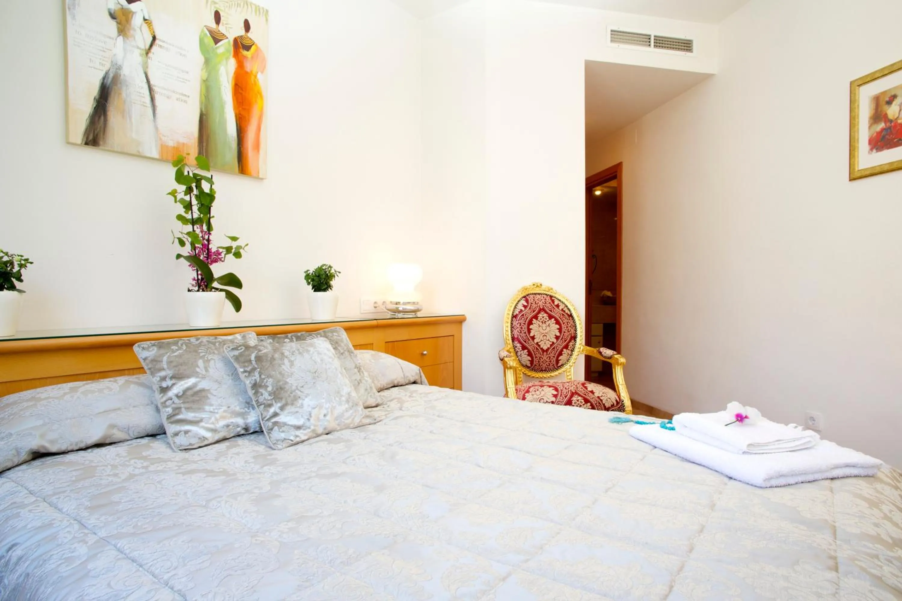 Bed in Lux Apartments Barcelona