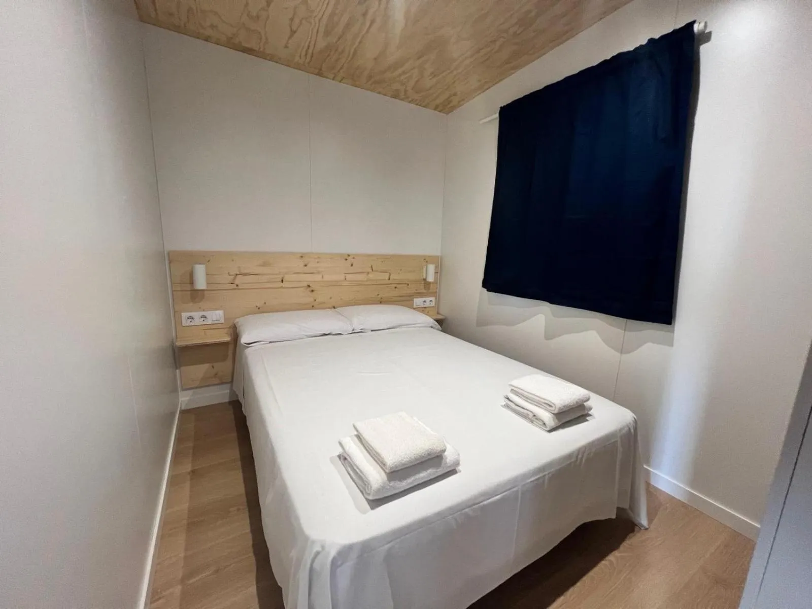 Property building, Bed in Camping Resort Els Pins