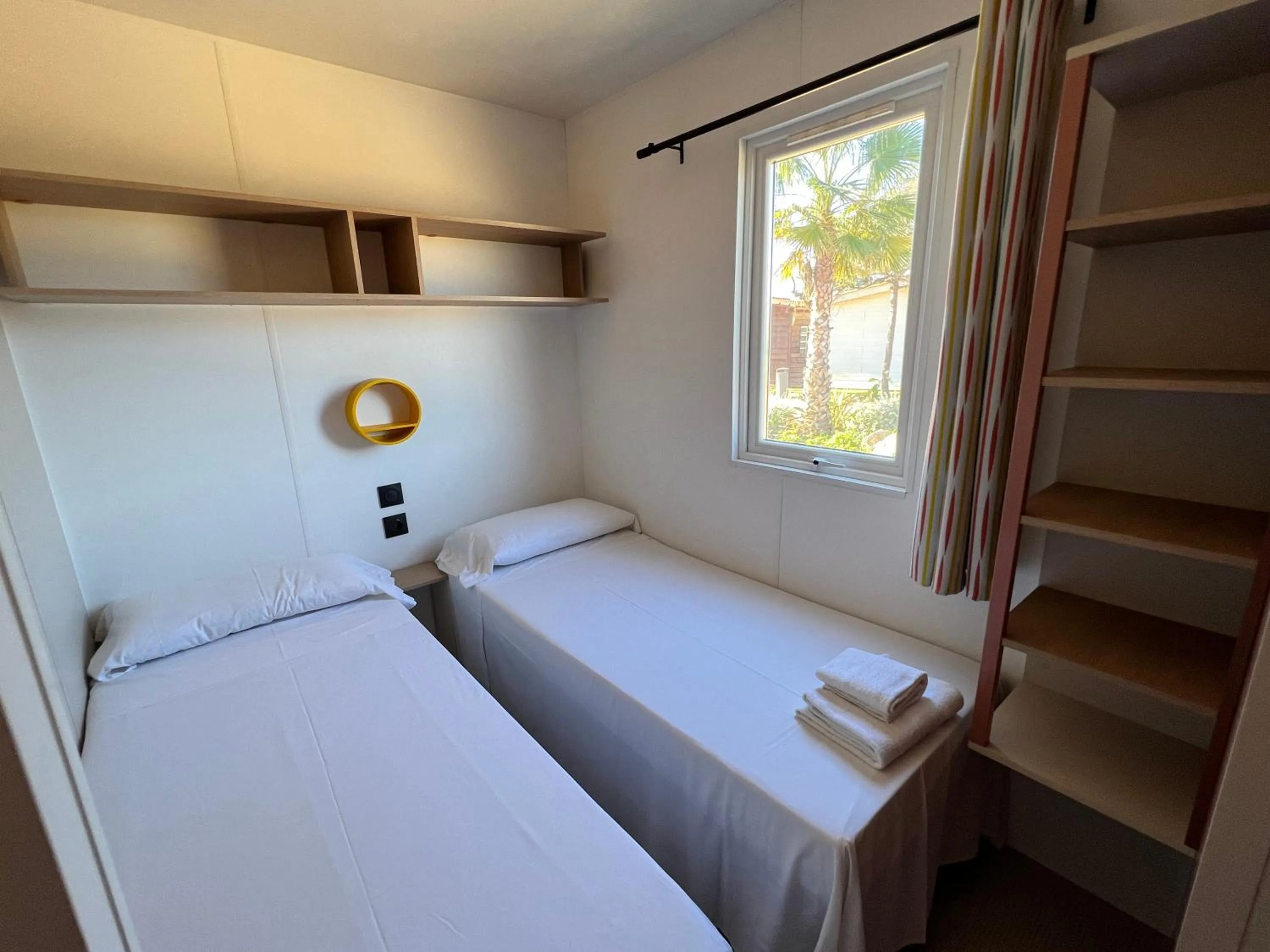 Property building, Bed in Camping Resort Els Pins