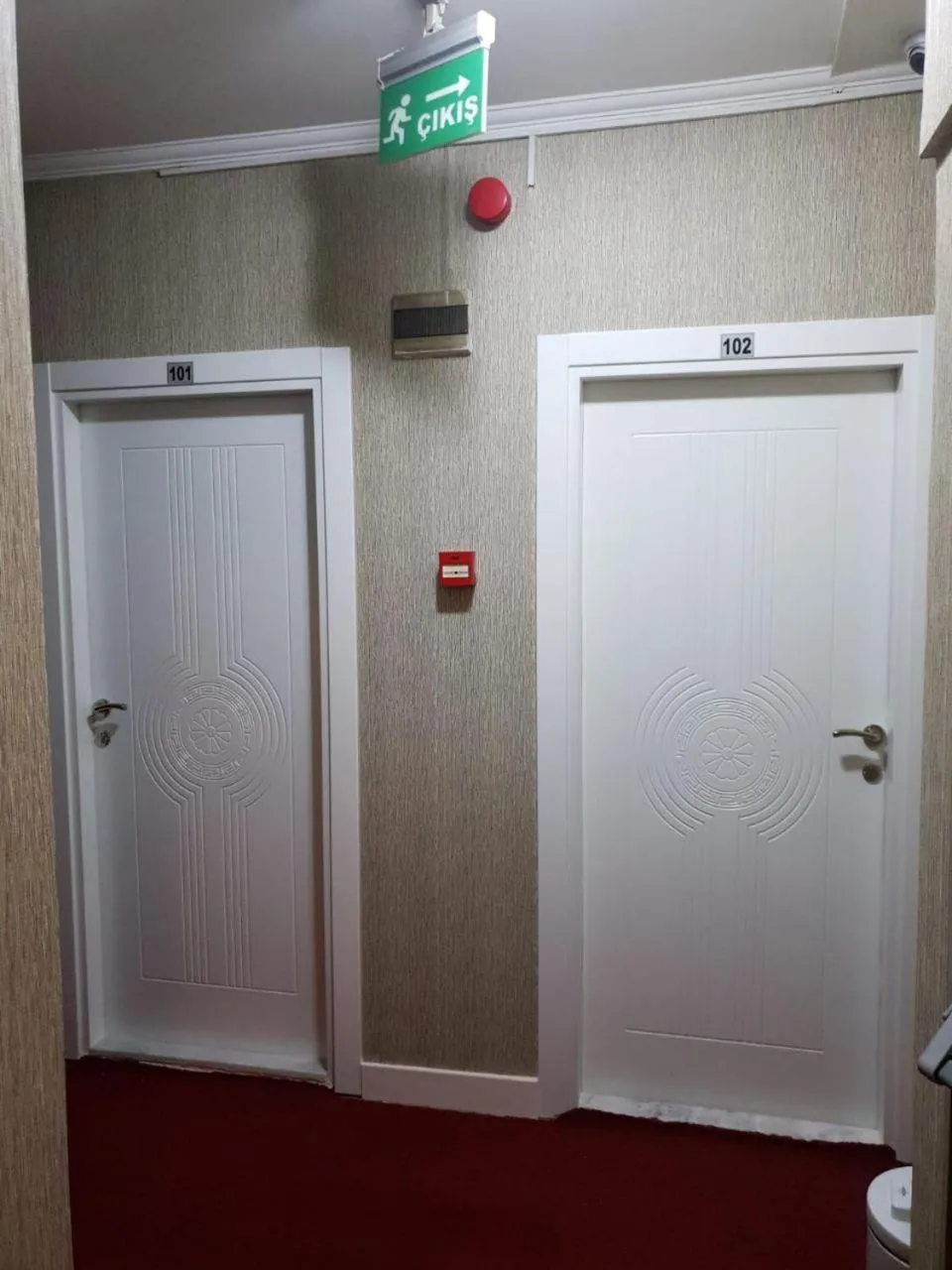 Billiard in Sulduz Hotel