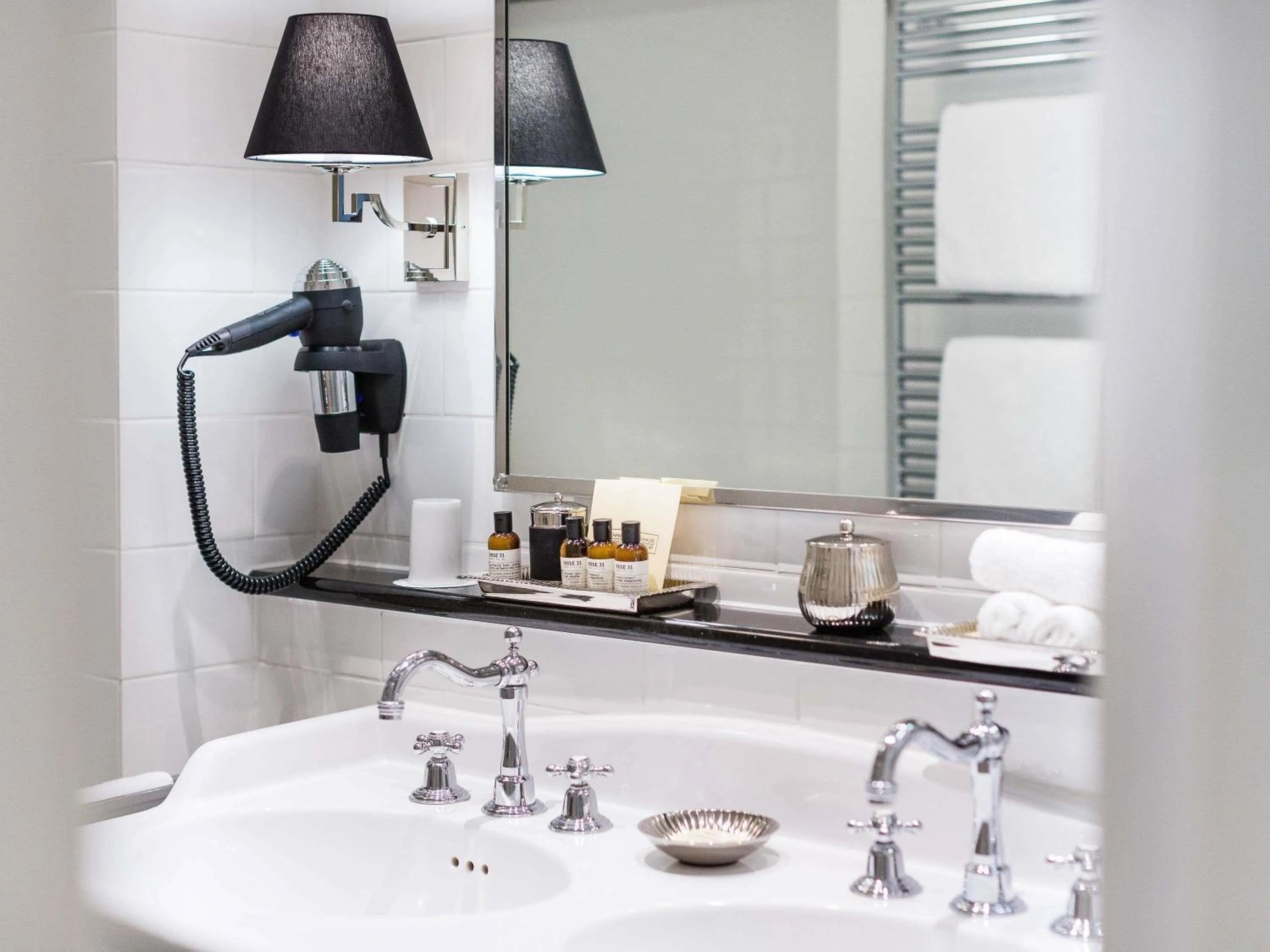 Bedroom in Fairmont Hotel Vier Jahreszeiten