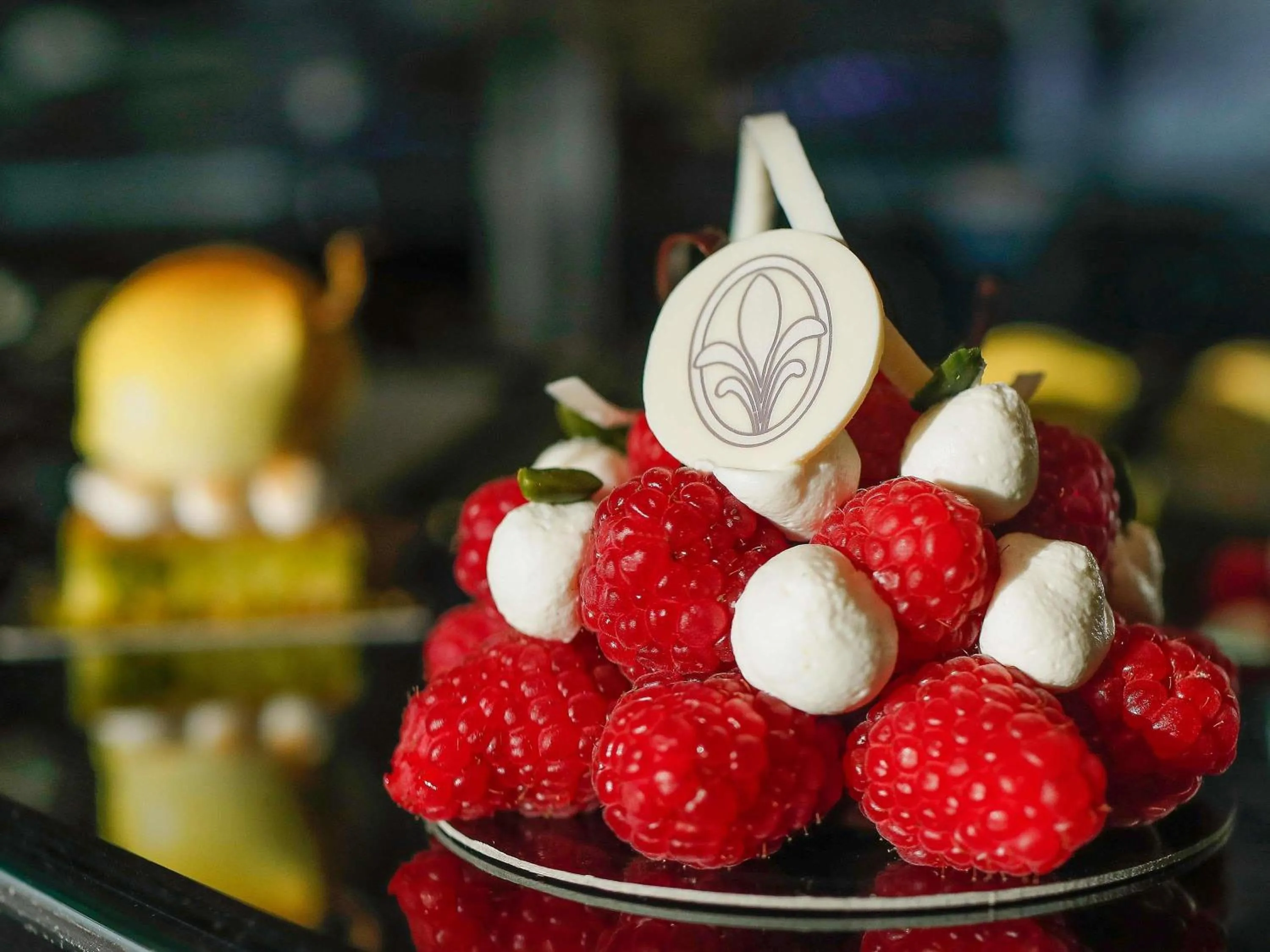 Restaurant/places to eat in Fairmont Hotel Vier Jahreszeiten