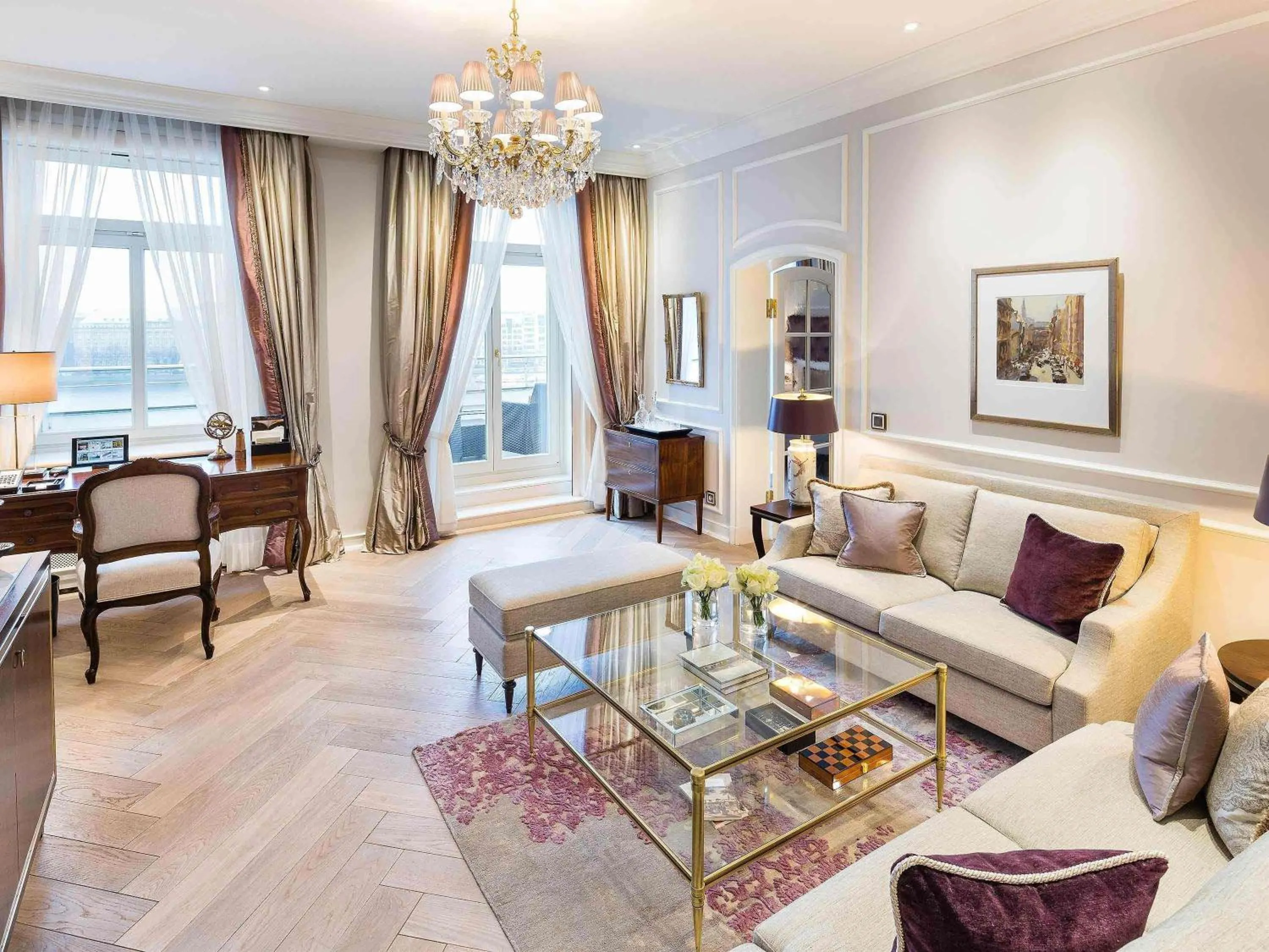 Bedroom in Fairmont Hotel Vier Jahreszeiten