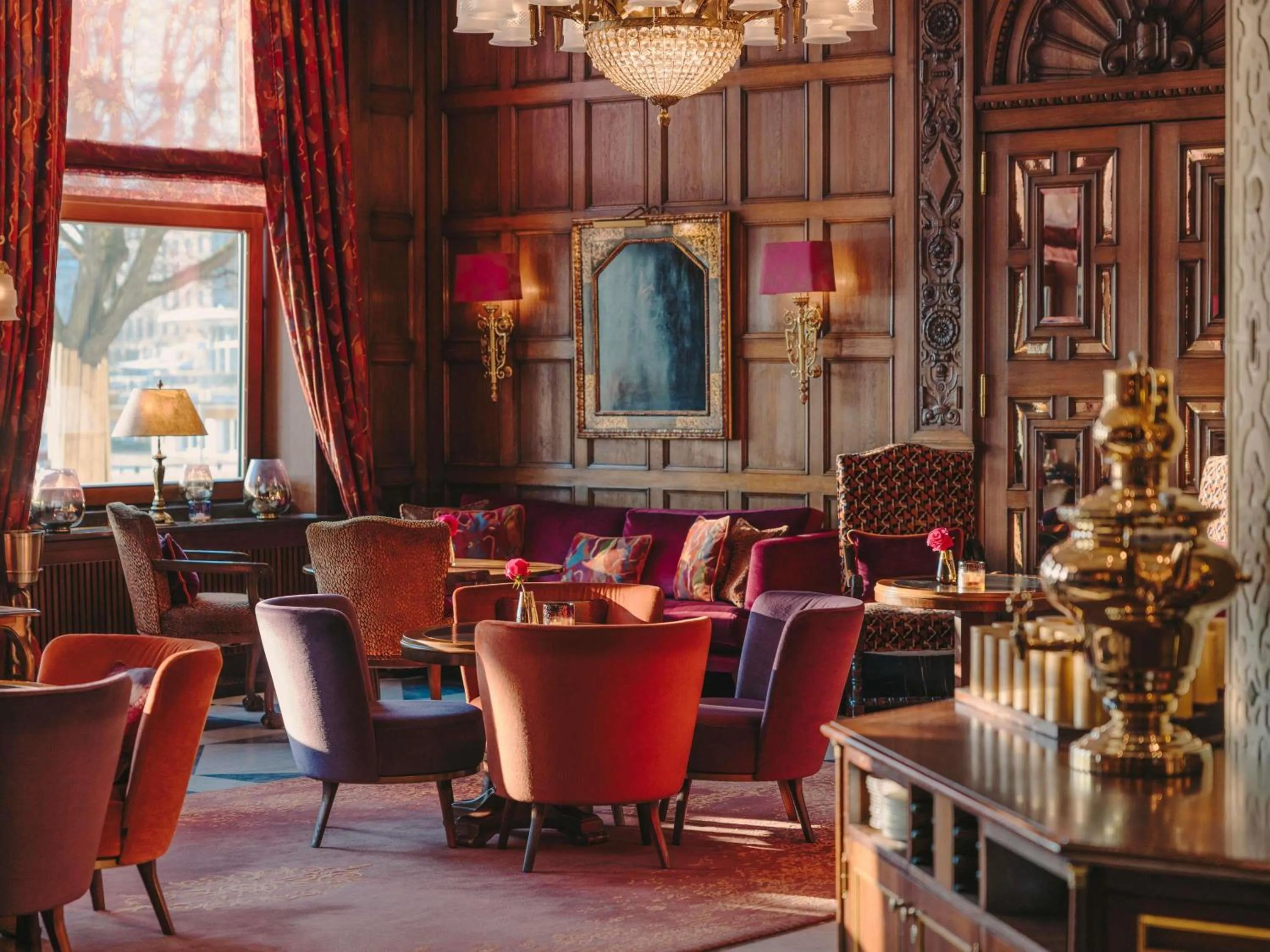 Property building in Fairmont Hotel Vier Jahreszeiten