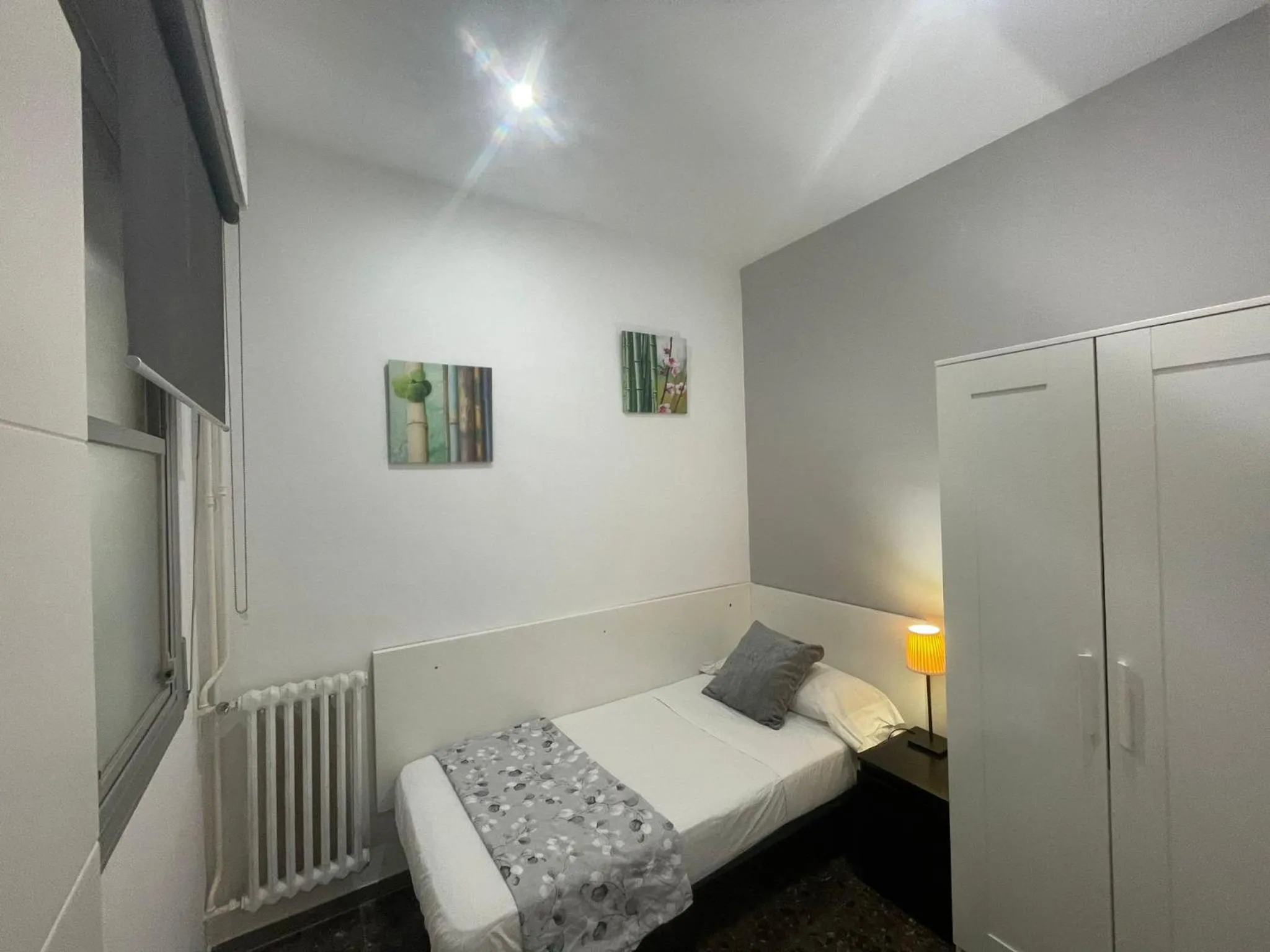 Bed in Family-Friendly Home in Central Barcelona 4BDR