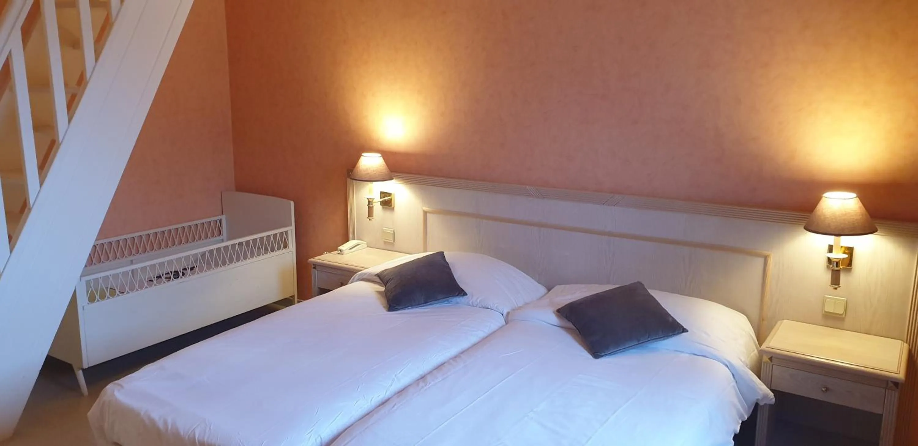 Bedroom, Bed in Logis L'Auberge Bourbonnaise