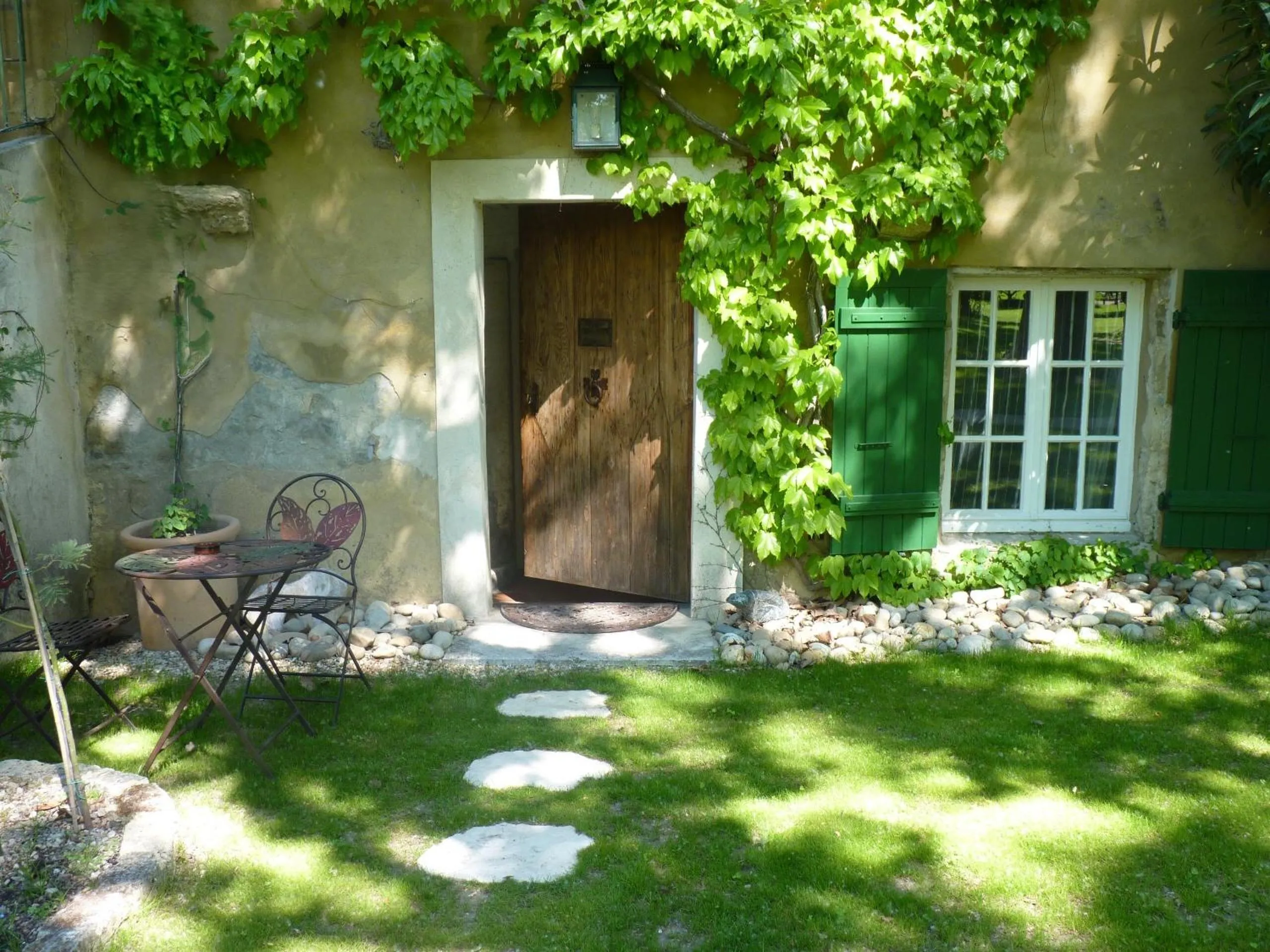 Facade/entrance in Domaine de Rhodes - 5 Chambres et 7 locations de vacances