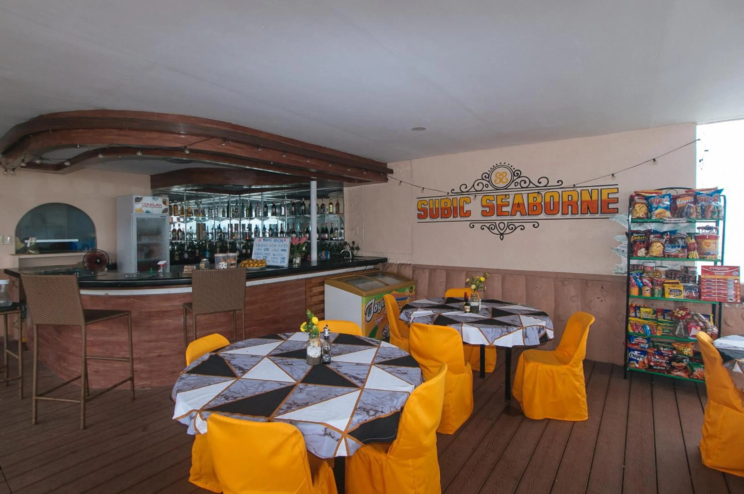 Restaurant/places to eat in RedDoorz Plus @ Seaborne Hotel Subic Zambales