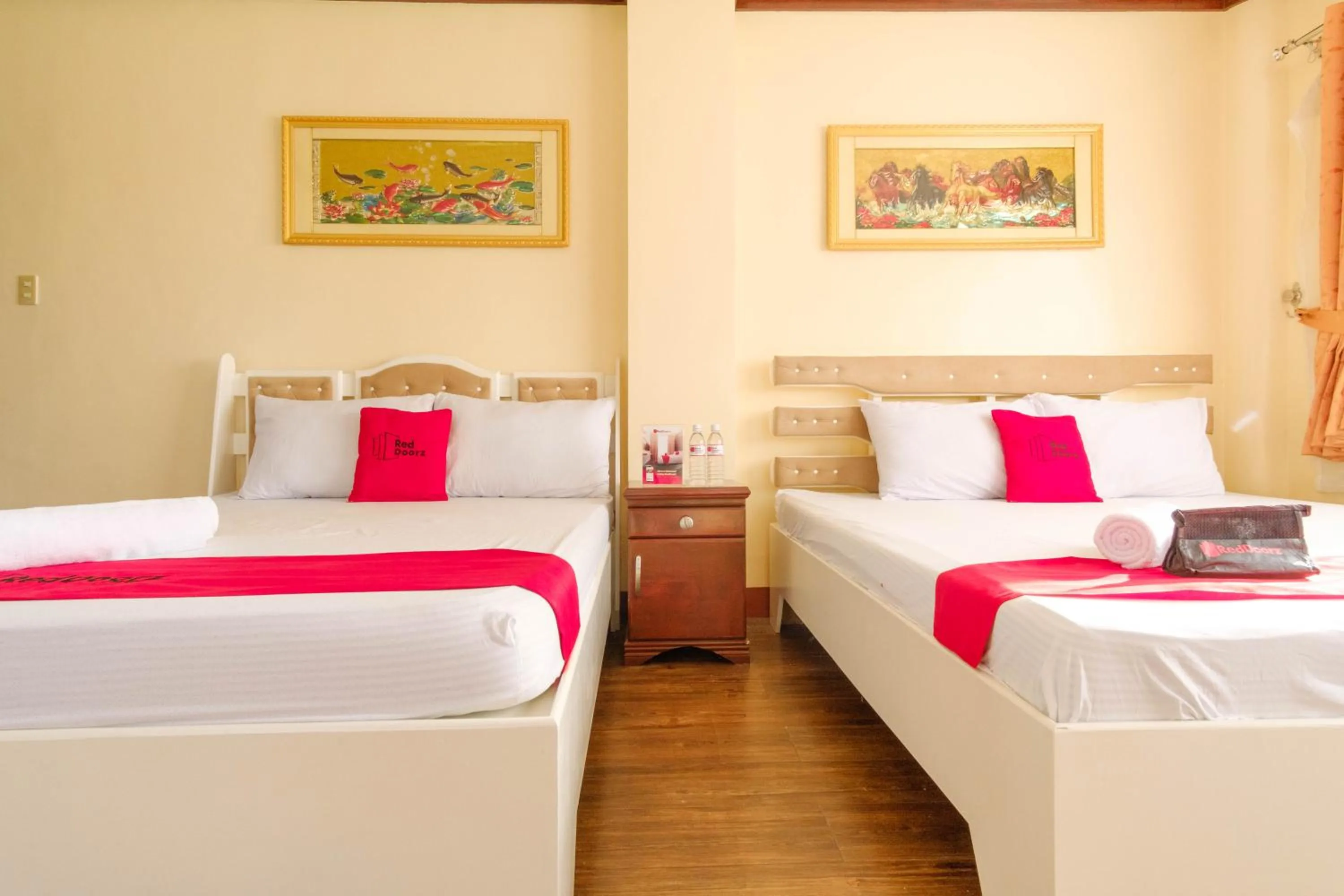 Bed in RedDoorz Plus @ Seaborne Hotel Subic Zambales