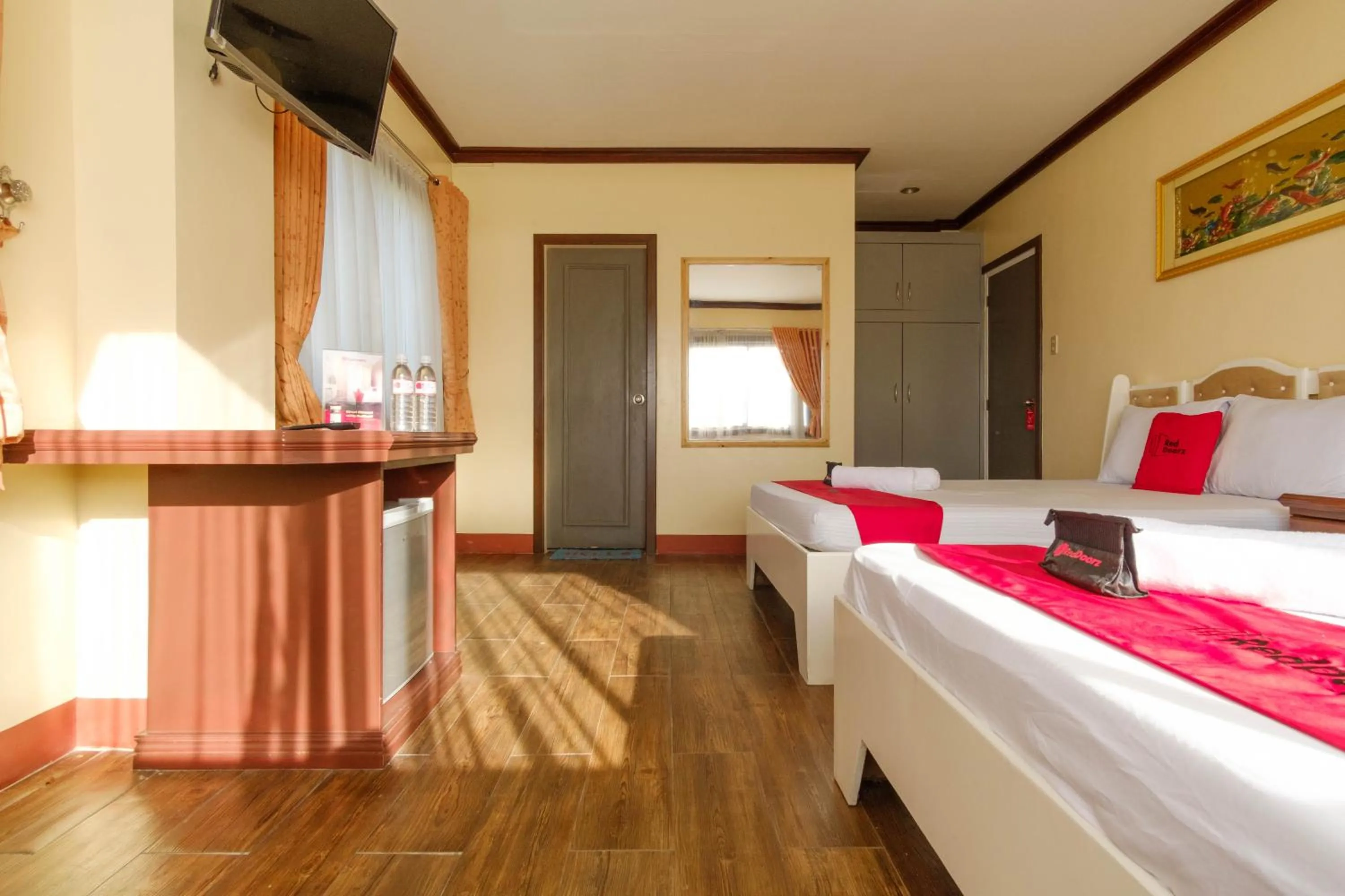 Bed in RedDoorz Plus @ Seaborne Hotel Subic Zambales