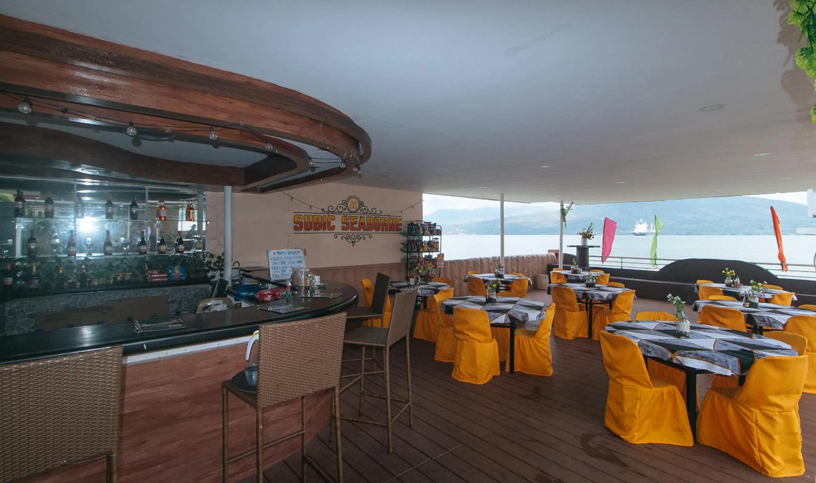 Restaurant/places to eat in RedDoorz Plus @ Seaborne Hotel Subic Zambales