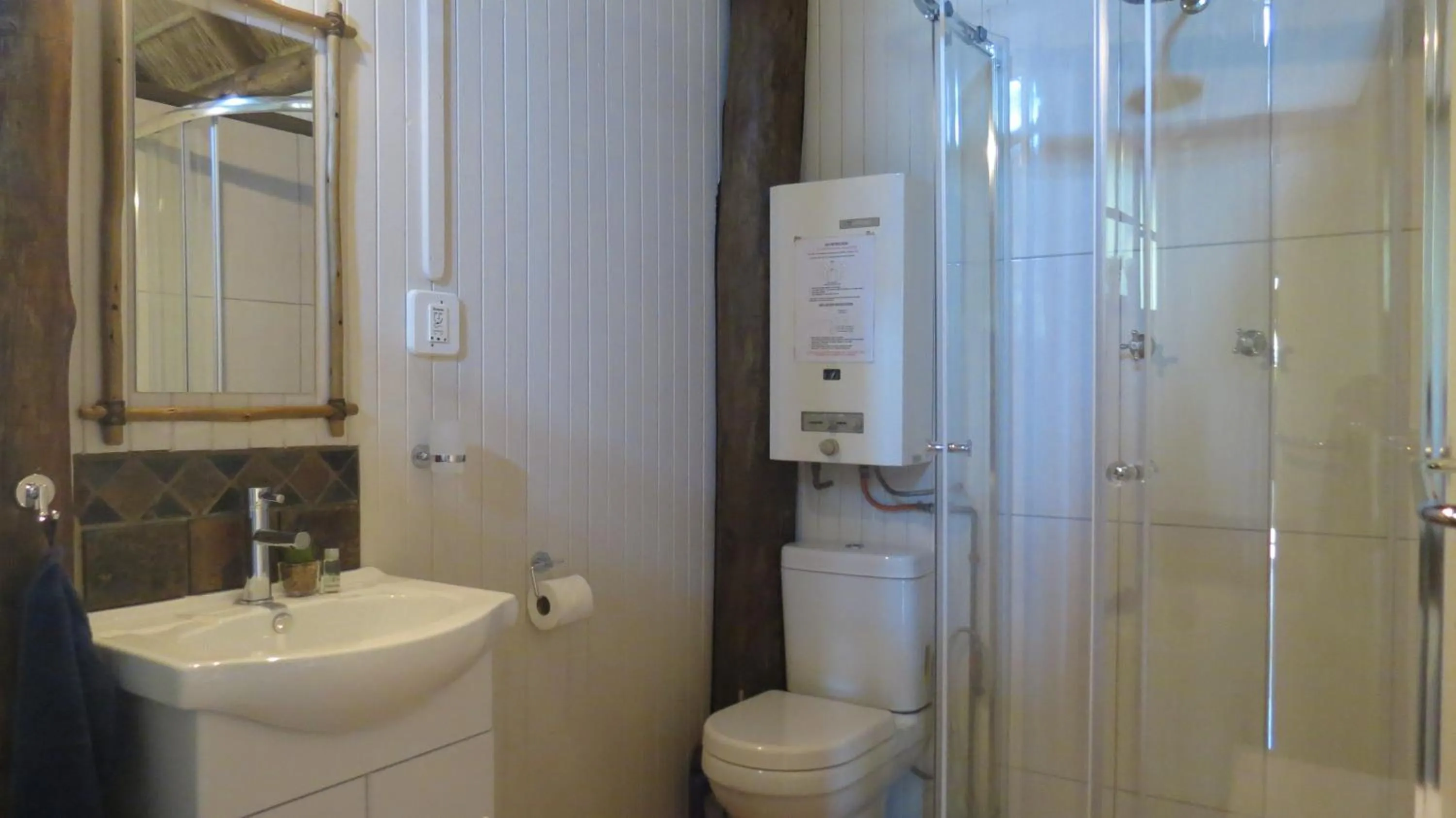 Shower in Ciara Guesthouse