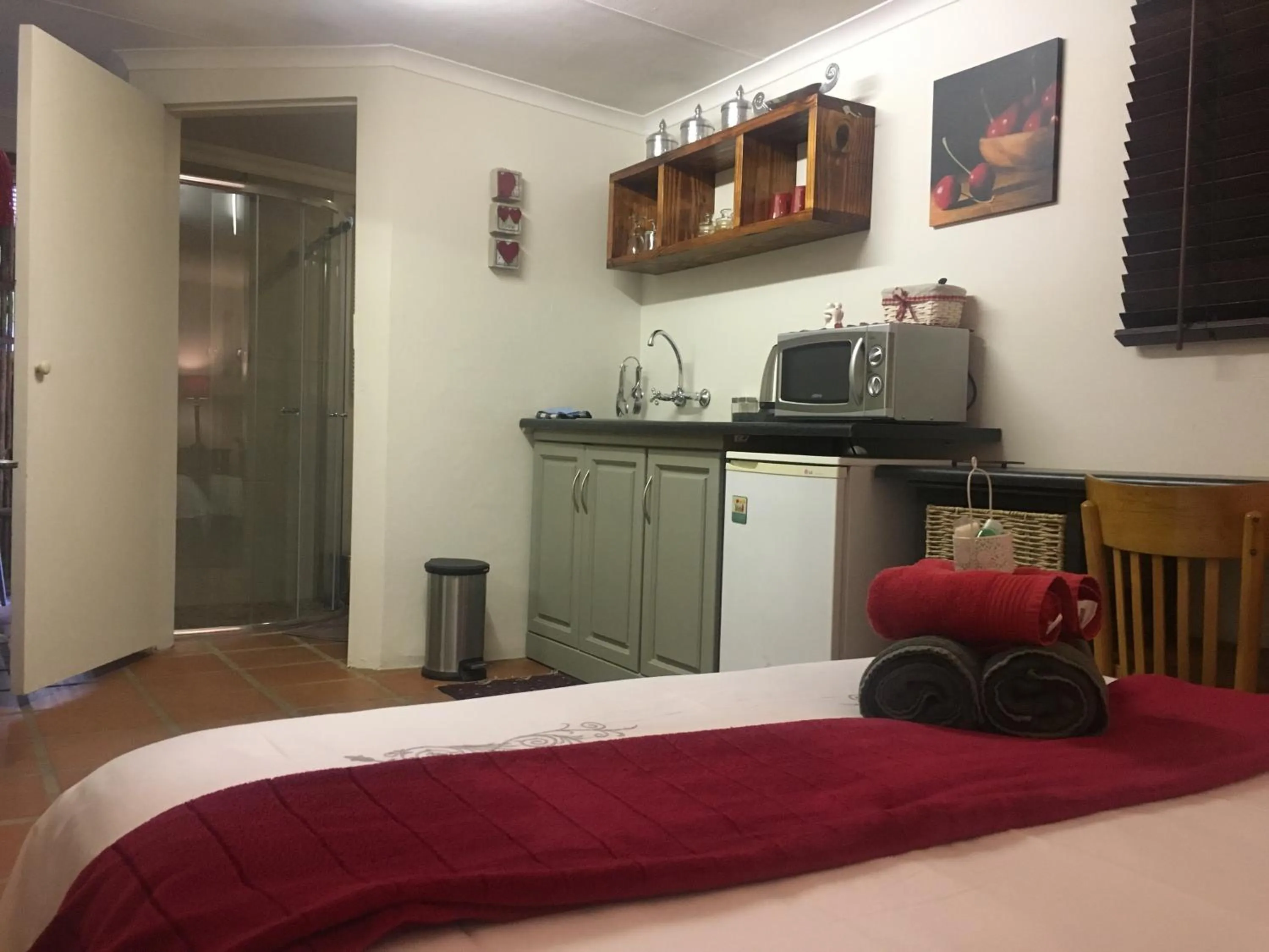 Bathroom, Bed in Ciara Guesthouse