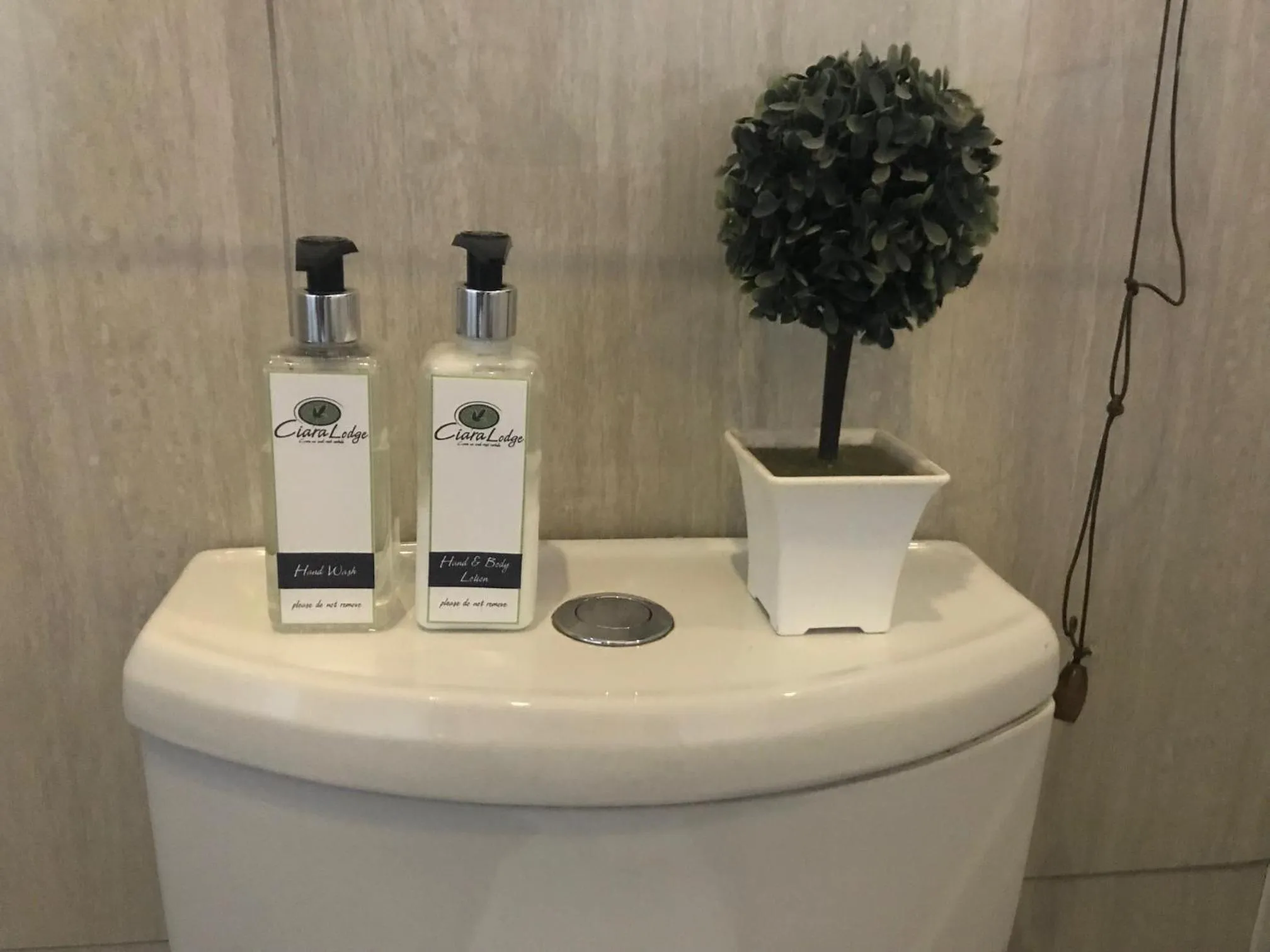 Bathroom in Ciara Guesthouse