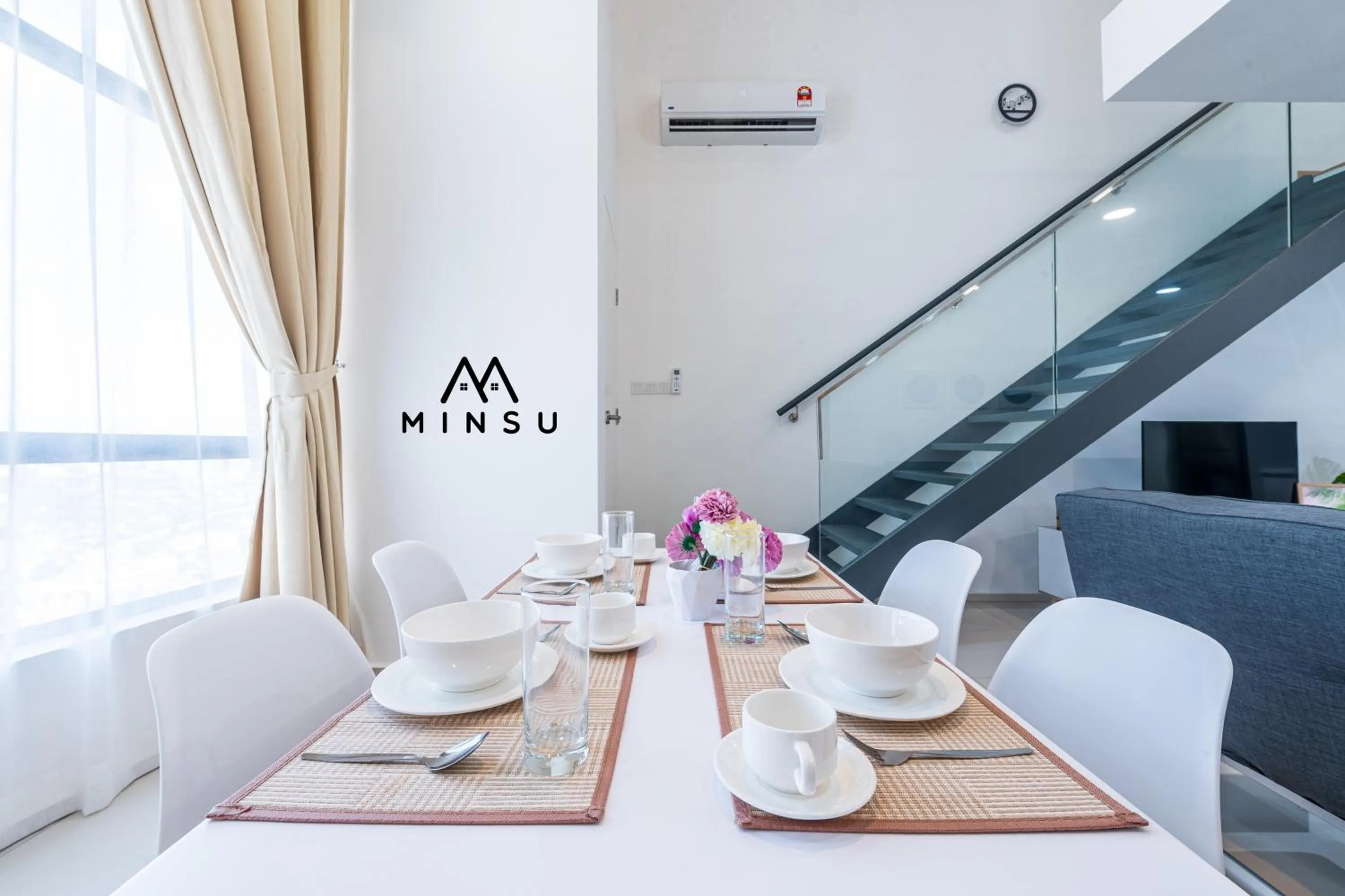 Dining area in Minsu (Ekocheras)