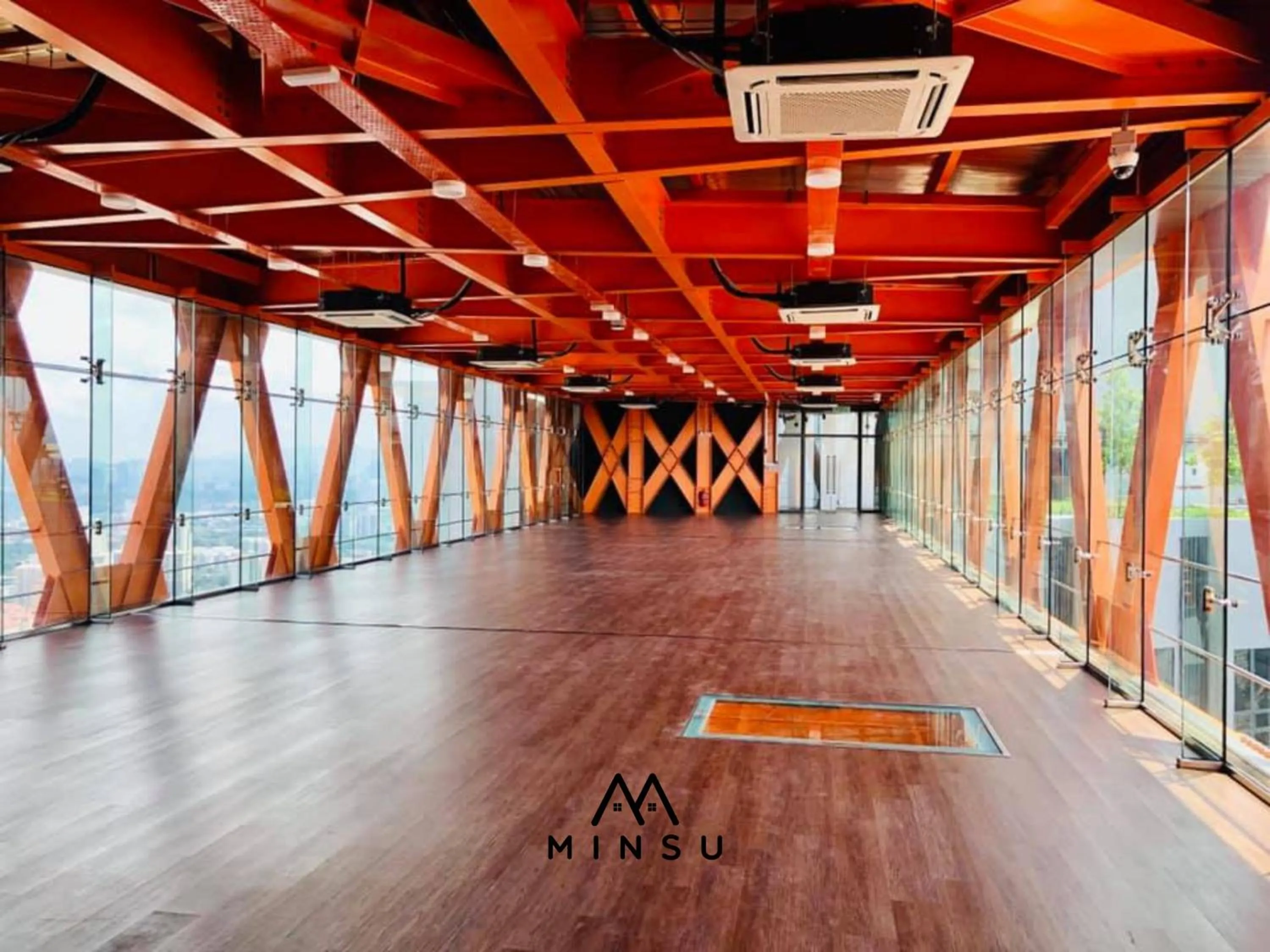 Communal lounge/ TV room in Minsu (Ekocheras)