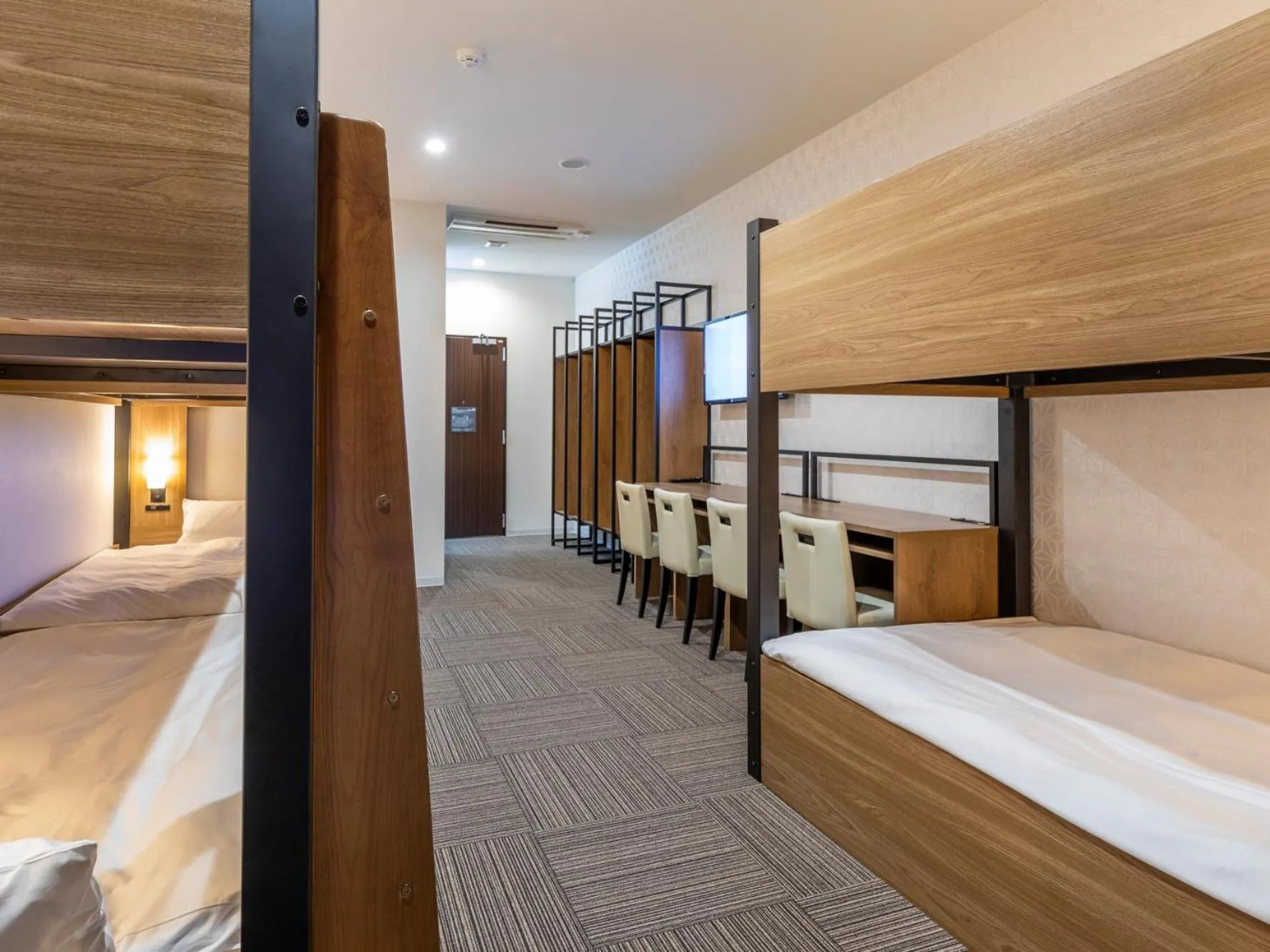 Photo of the whole room, Bed in Tosei Hotel & Seminar Makuhari