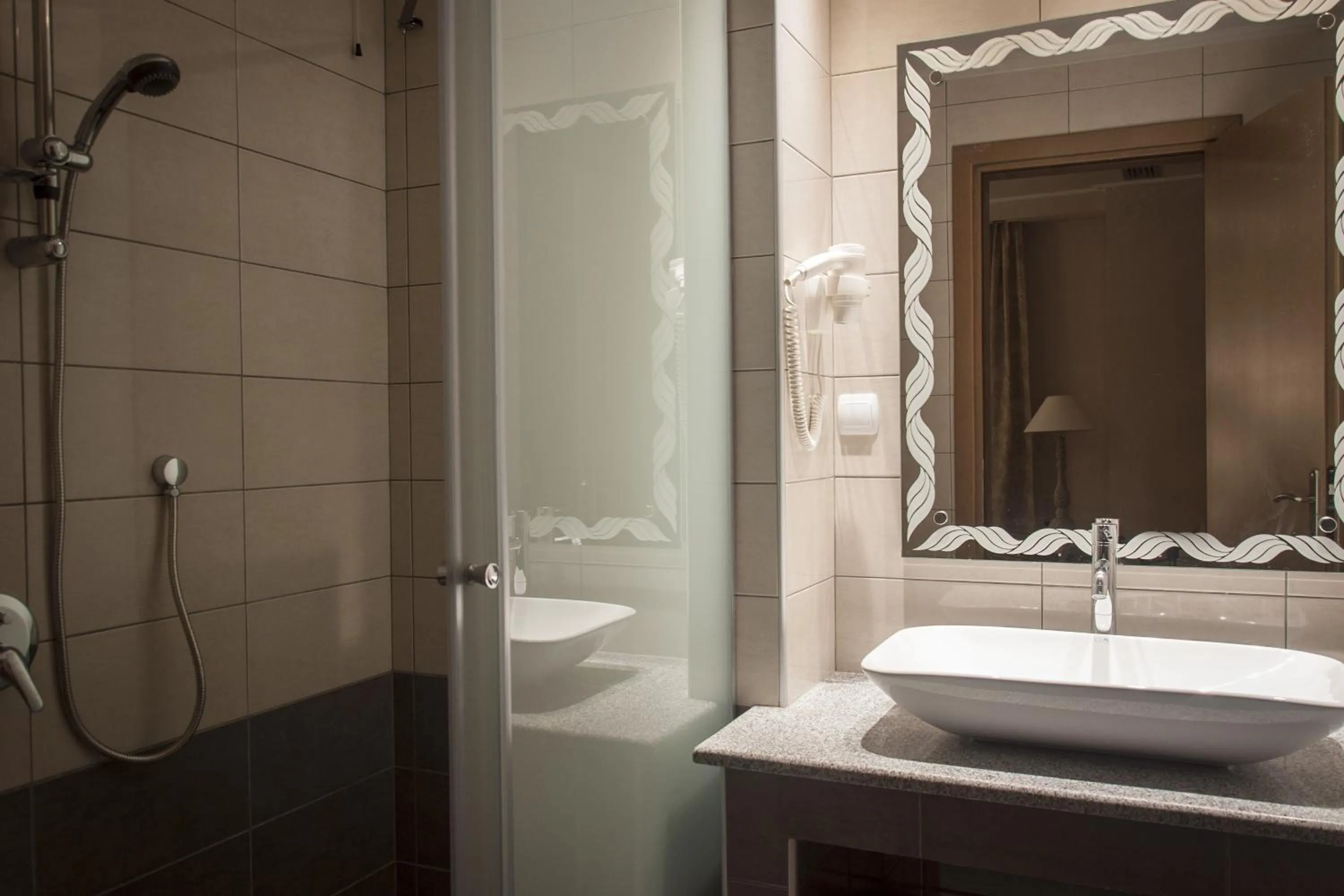 Shower in Hotel Marianna