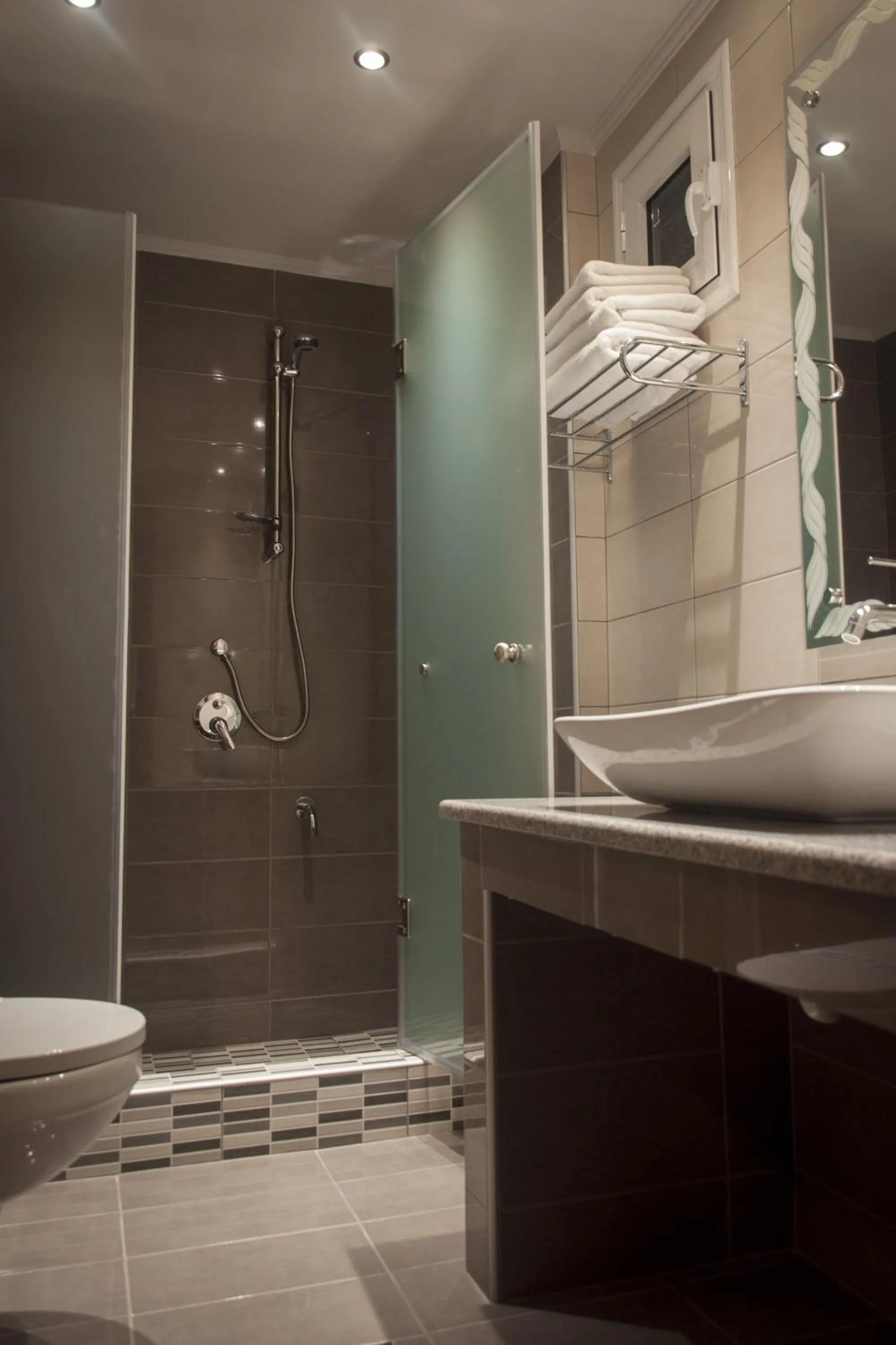 Shower in Hotel Marianna