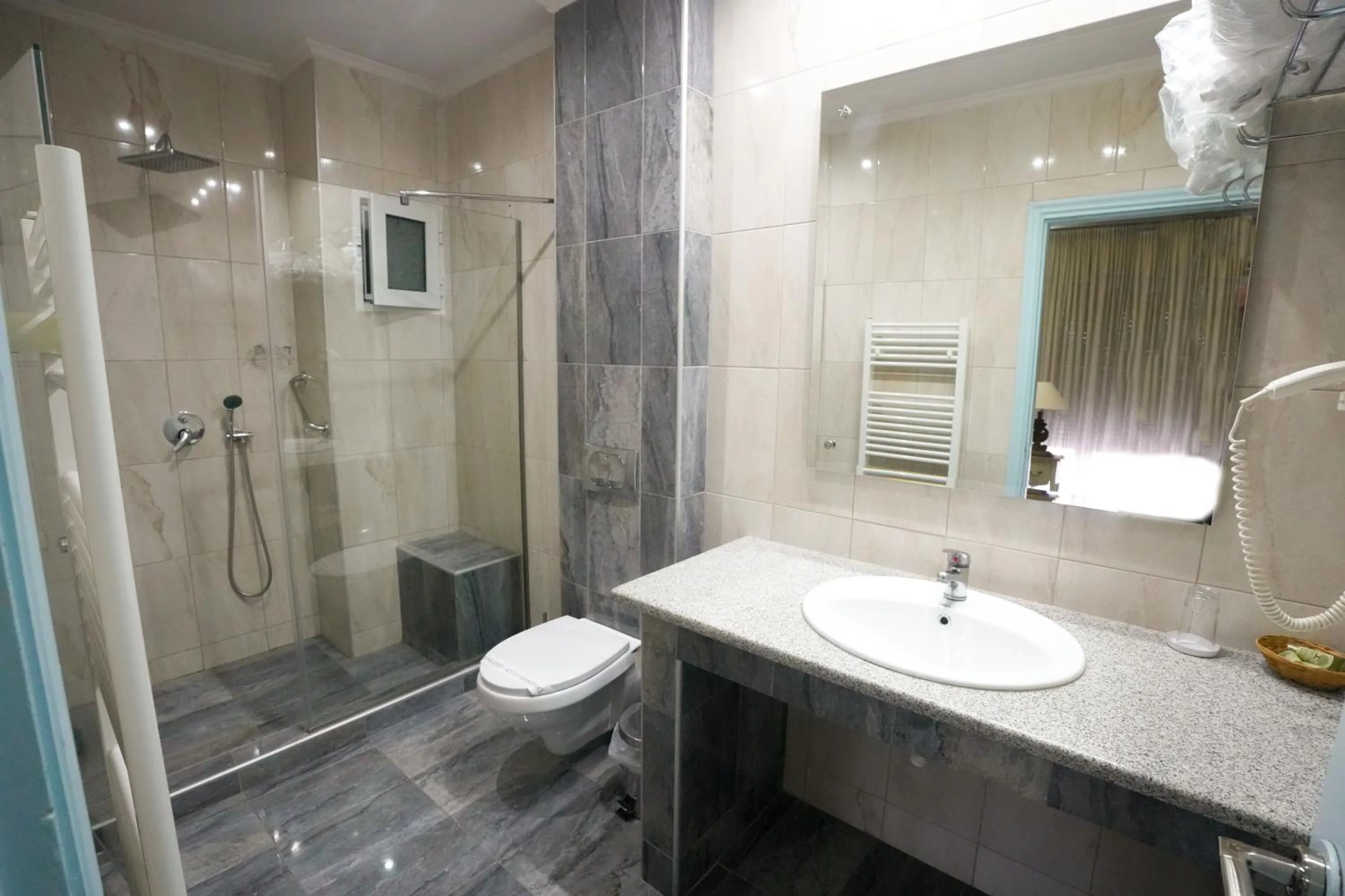 Shower in Hotel Marianna