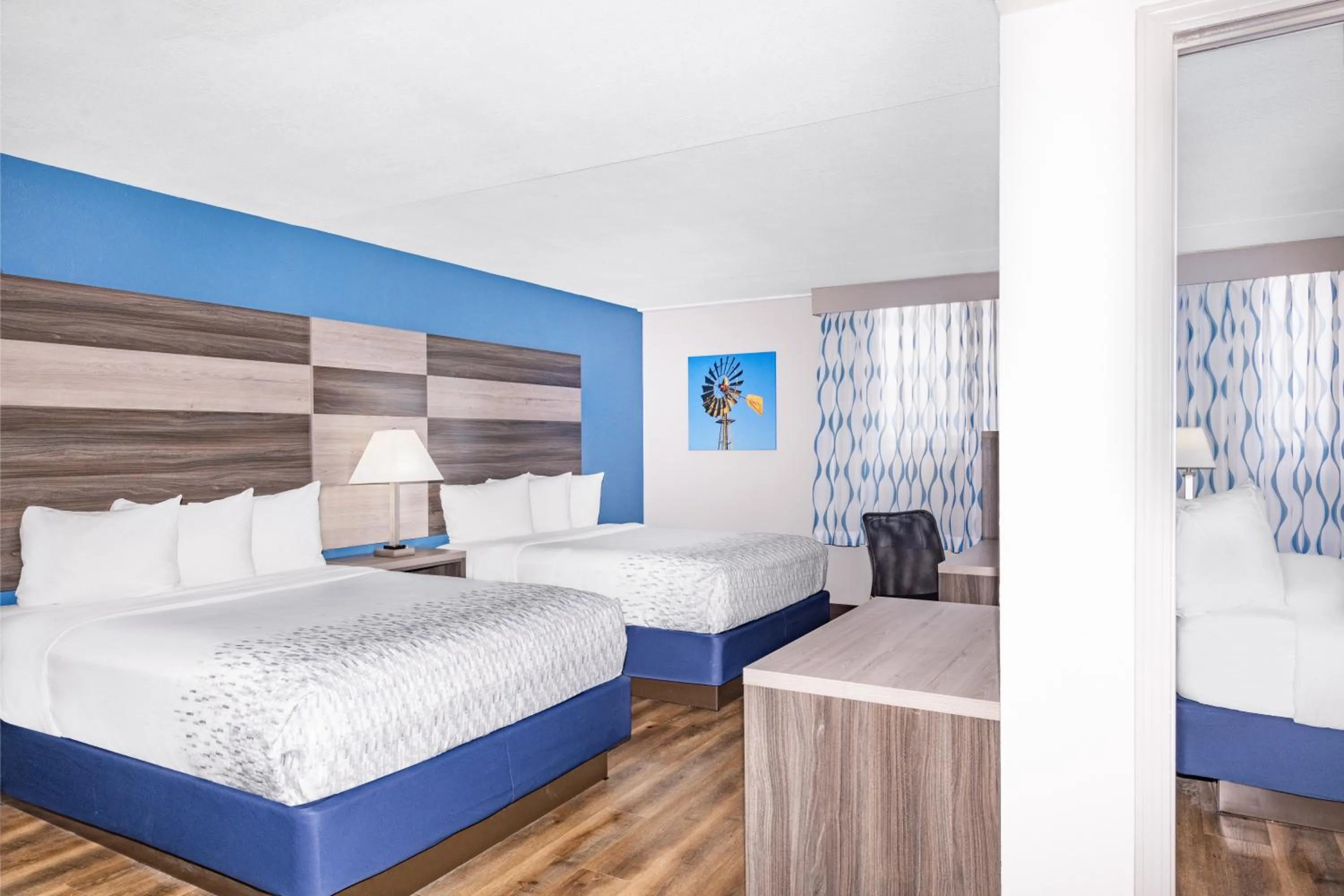 Bed in Wingate by Wyndham Wichita Airport