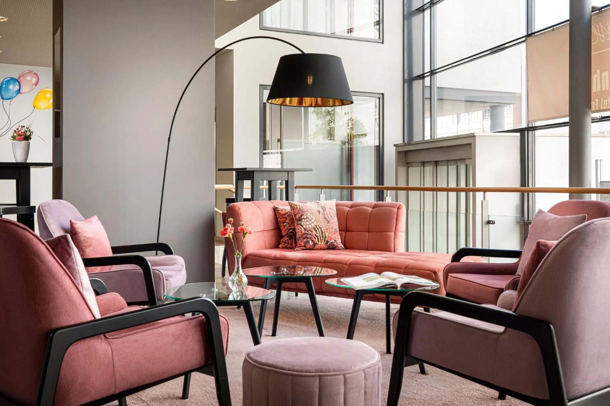 Lobby or reception in mainhaus Stadthotel Frankfurt