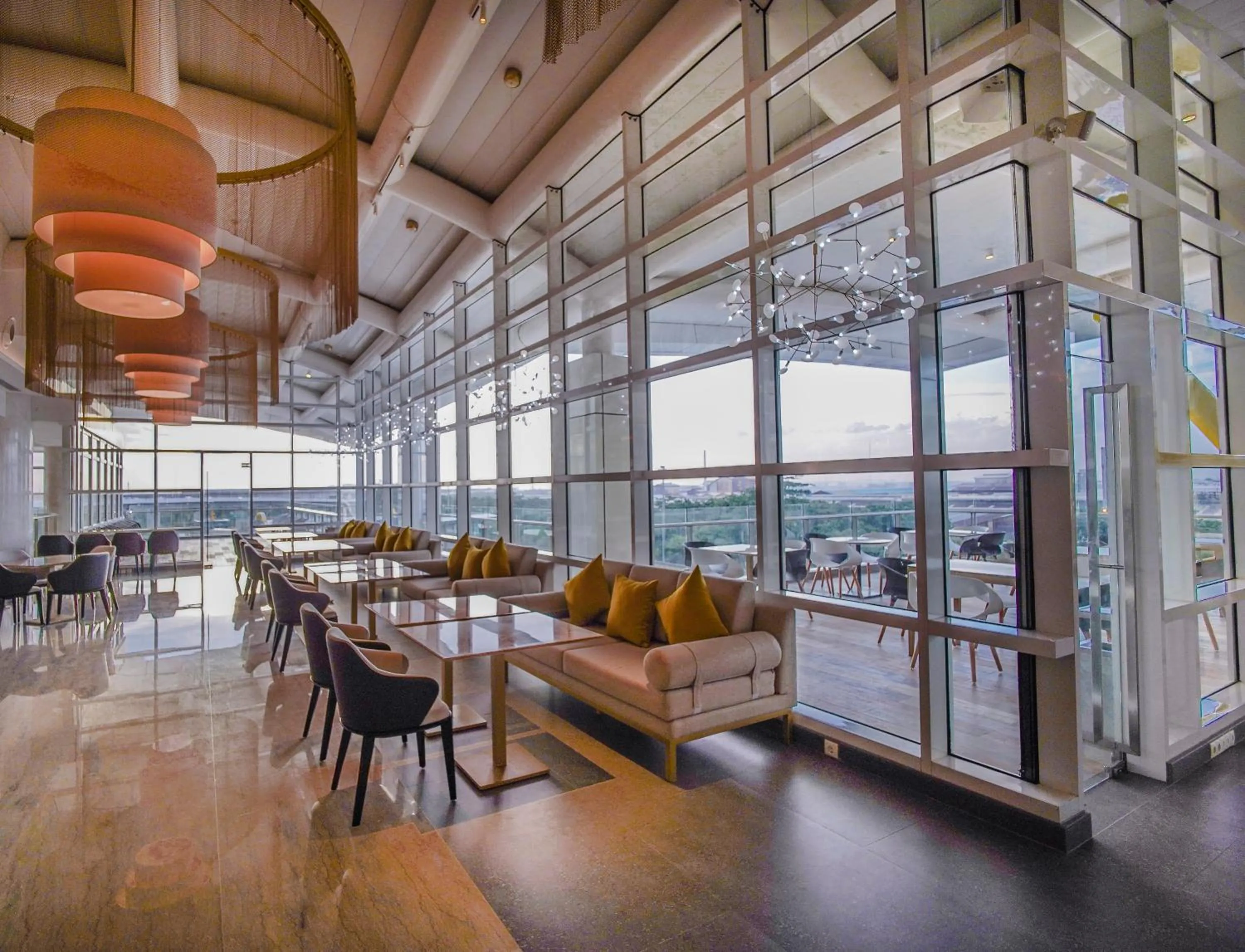 Restaurant/places to eat in Nuanza Hotel & Convention Cikarang