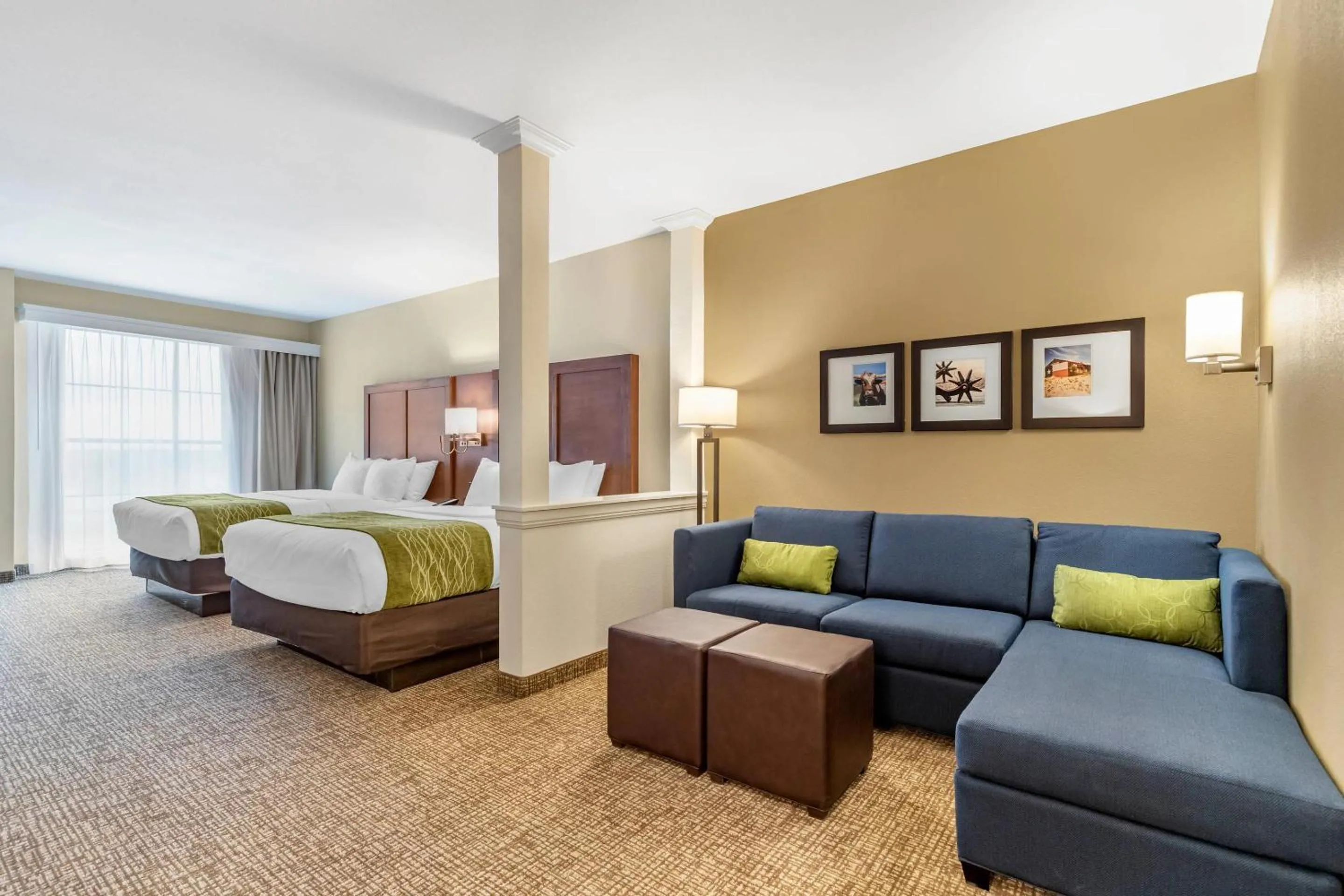 Bedroom, Bed in Comfort Suites San Antonio Ft Sam Houston-SAMMC Area