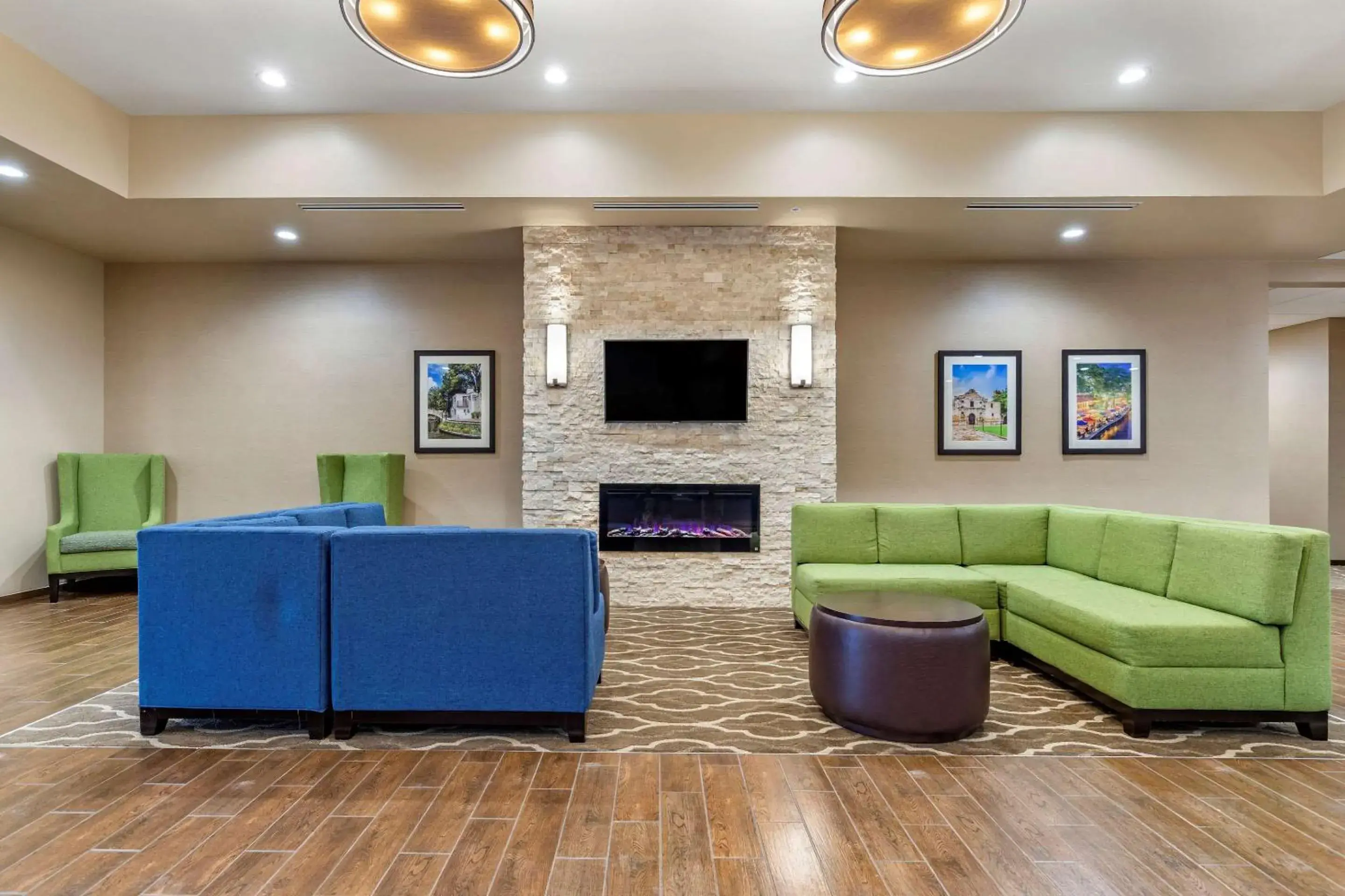 Lobby or reception in Comfort Suites San Antonio Ft Sam Houston-SAMMC Area Lobby or reception in Comfort Suites San Antonio Ft Sam Houston-SAMMC Area