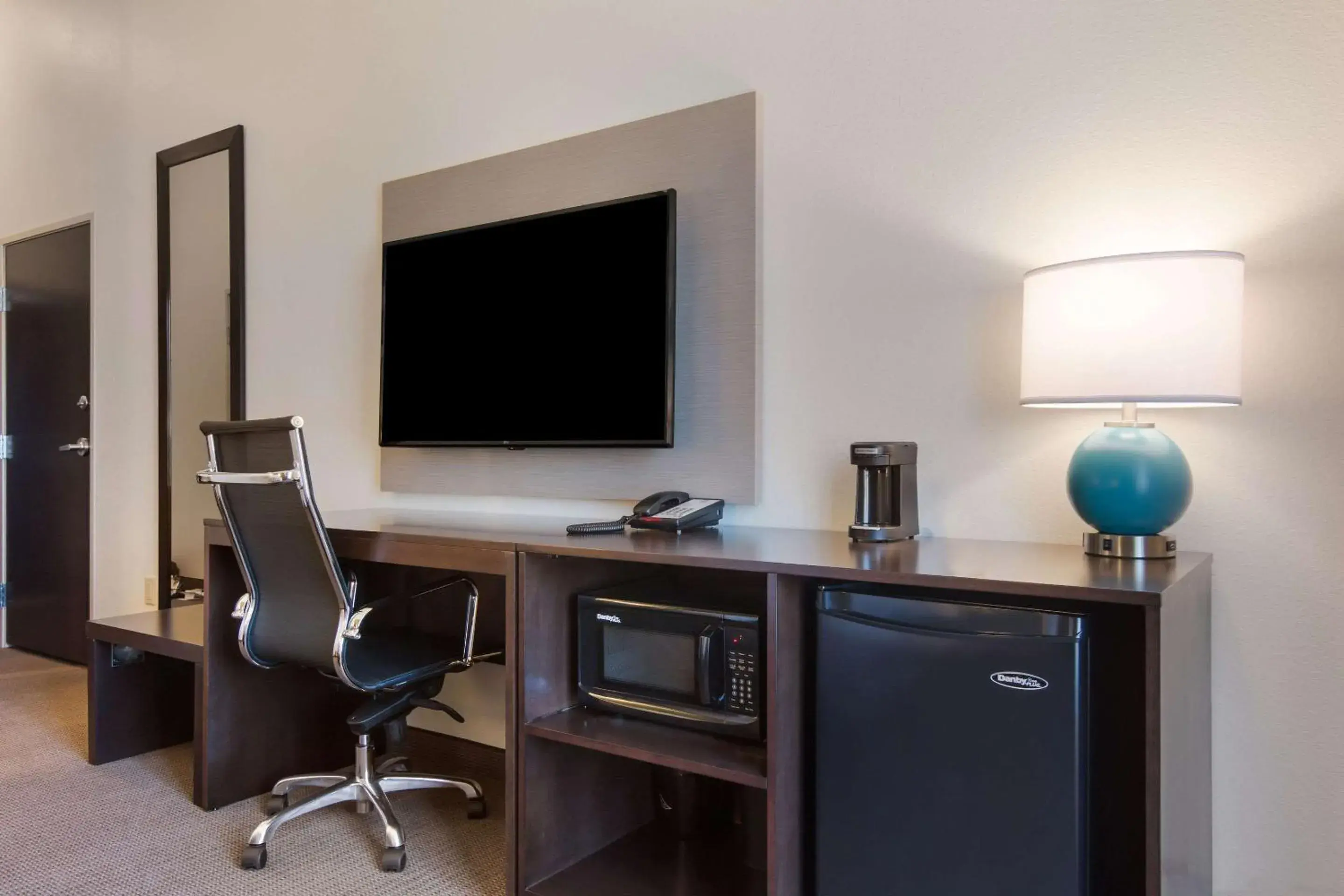 Photo of the whole room in Sleep Inn East Camden Photo of the whole room in Sleep Inn East Camden