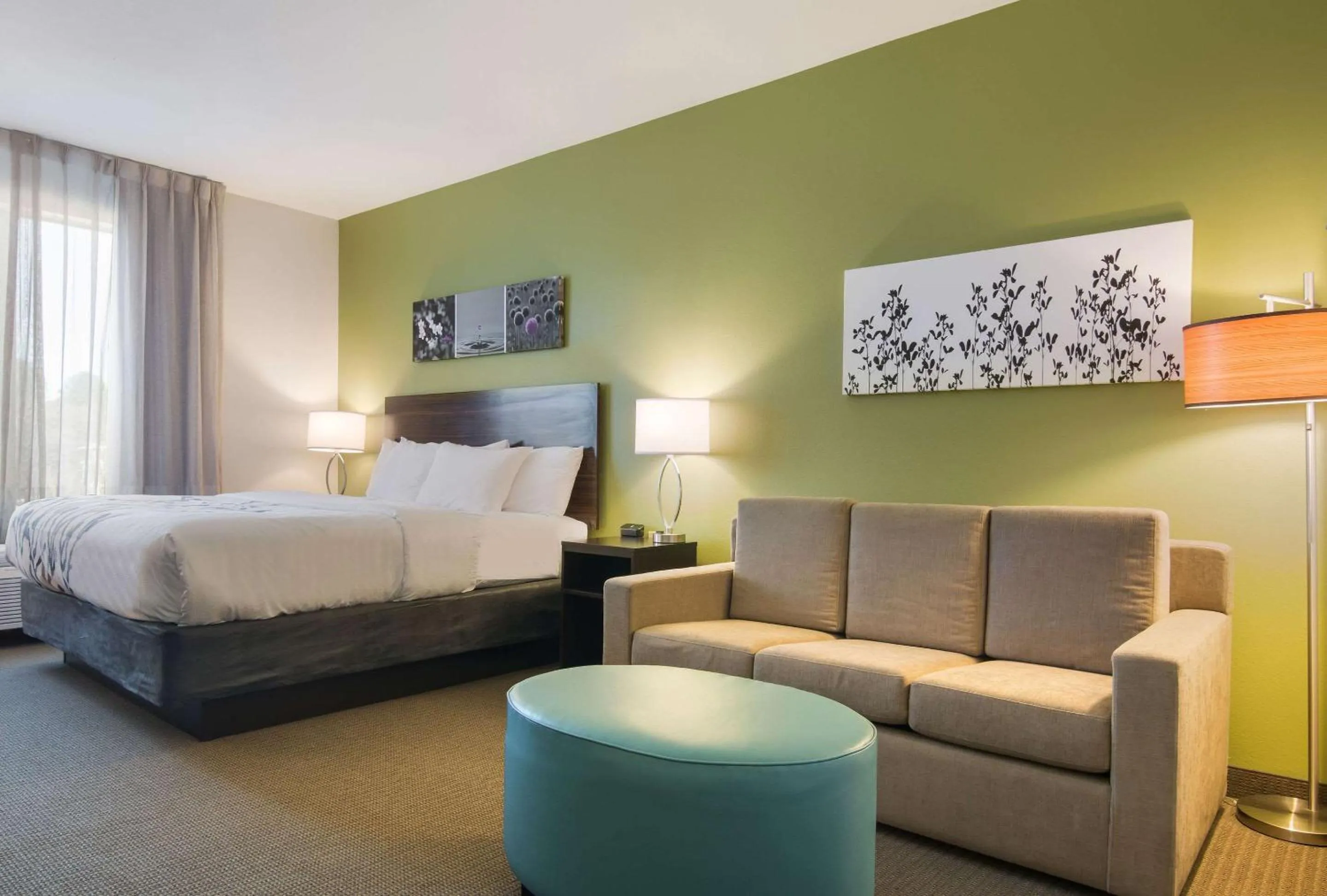 Photo of the whole room, Bed in Sleep Inn East Camden