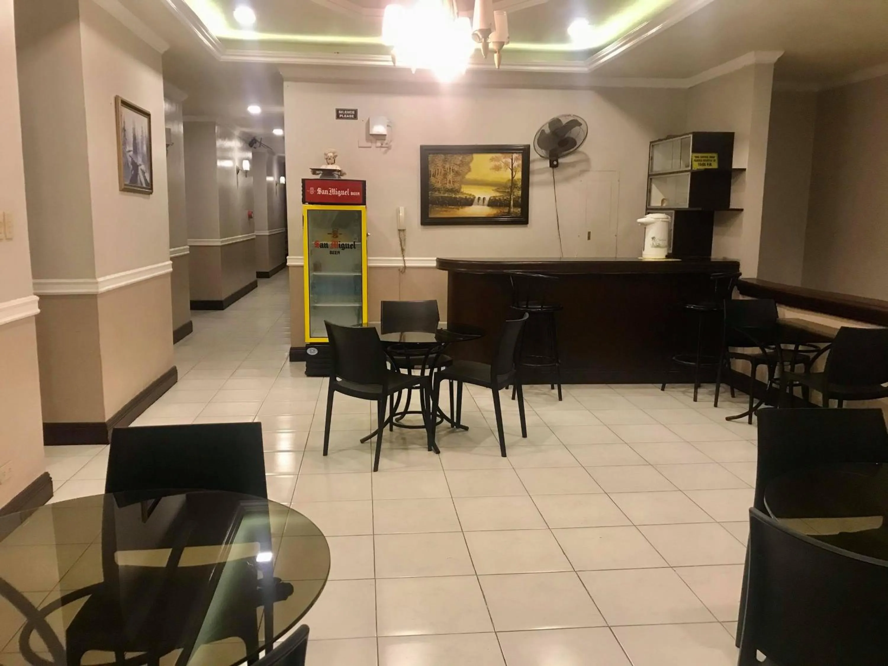 Lounge or bar in ROLET HOTEL