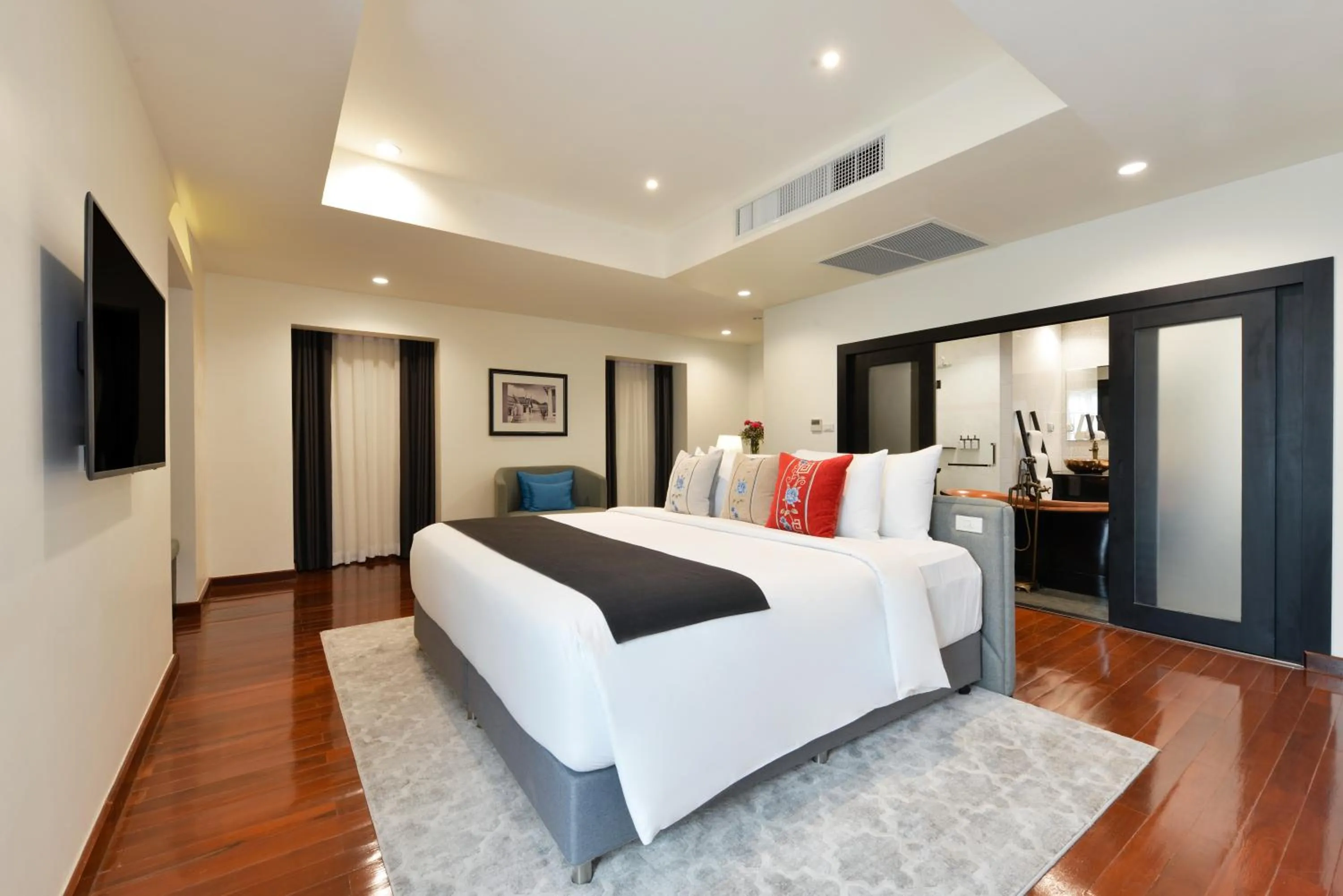 Bed in Villa De Pranakorn