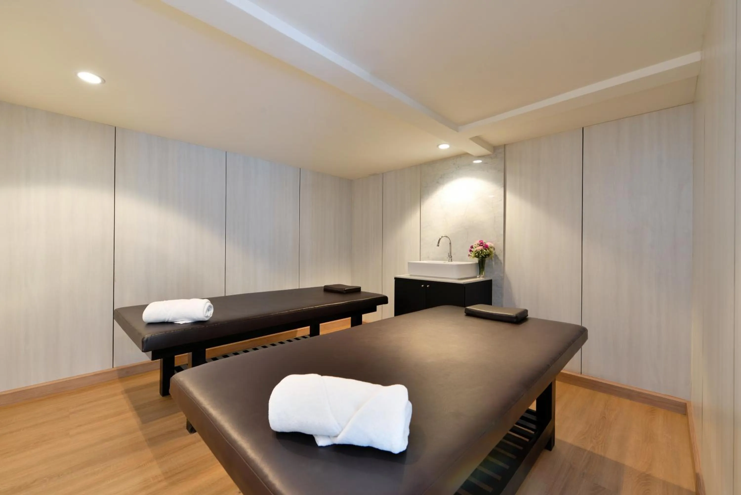Spa and wellness centre/facilities in Villa De Pranakorn