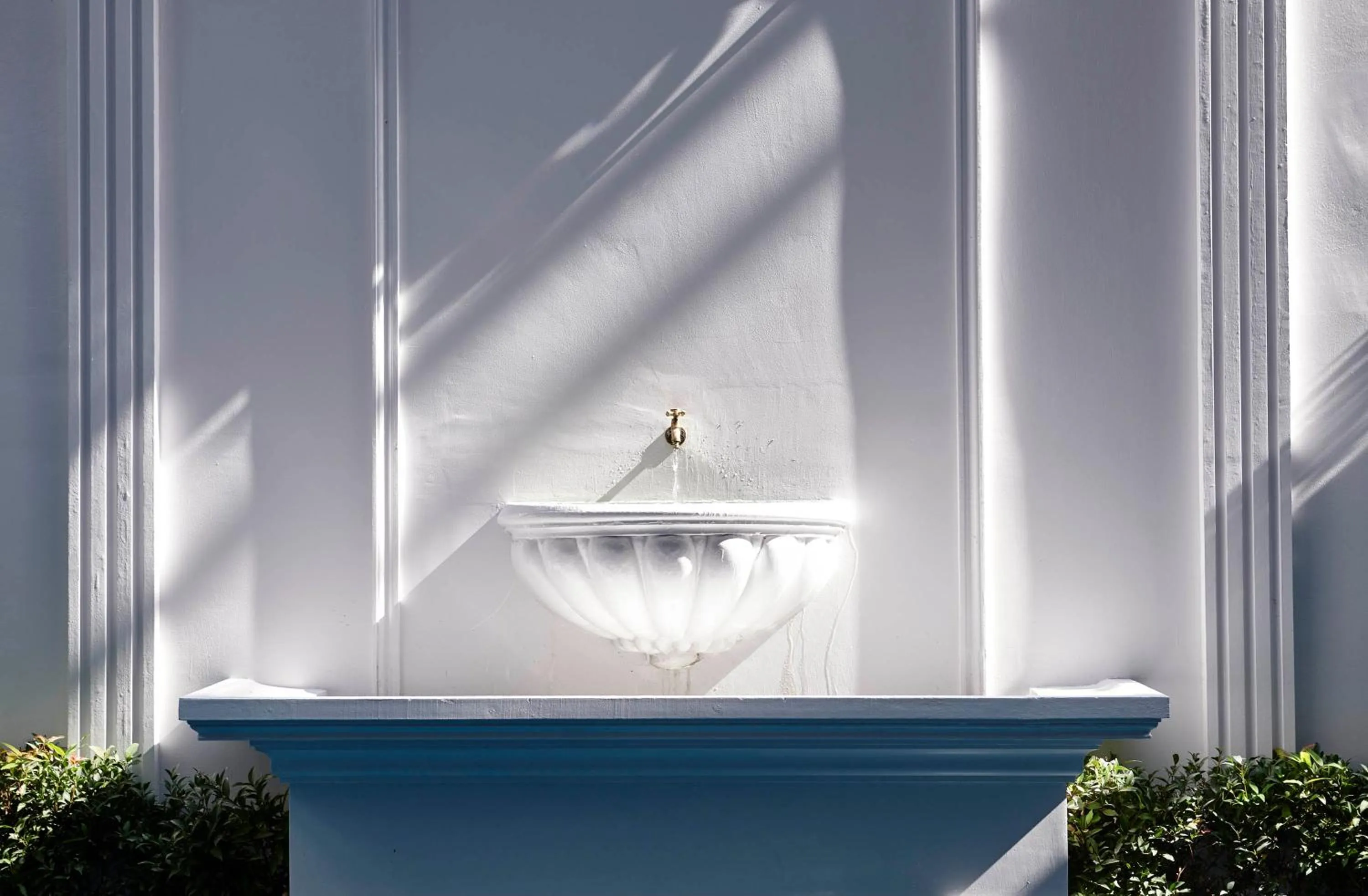 Swimming pool in Villa De Pranakorn