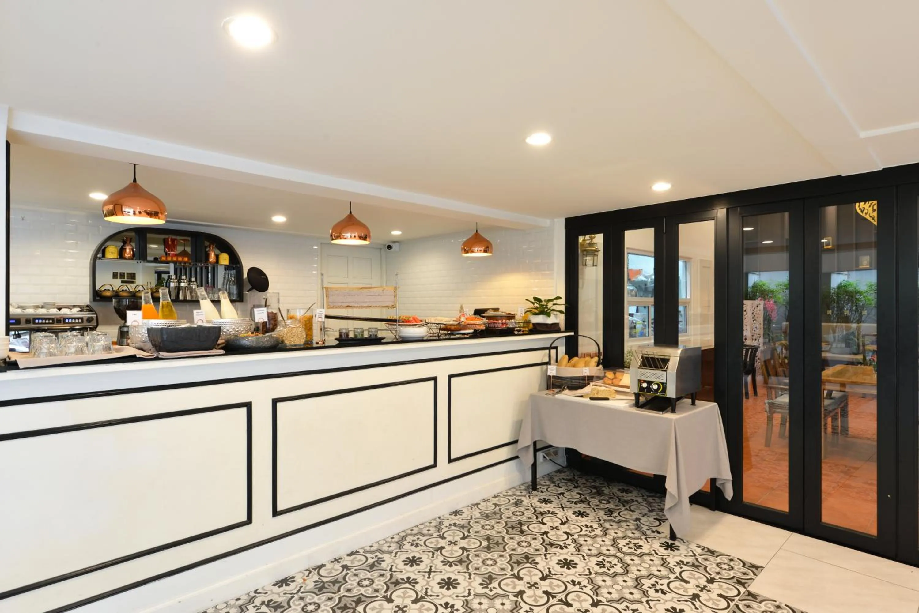 Breakfast in Villa De Pranakorn