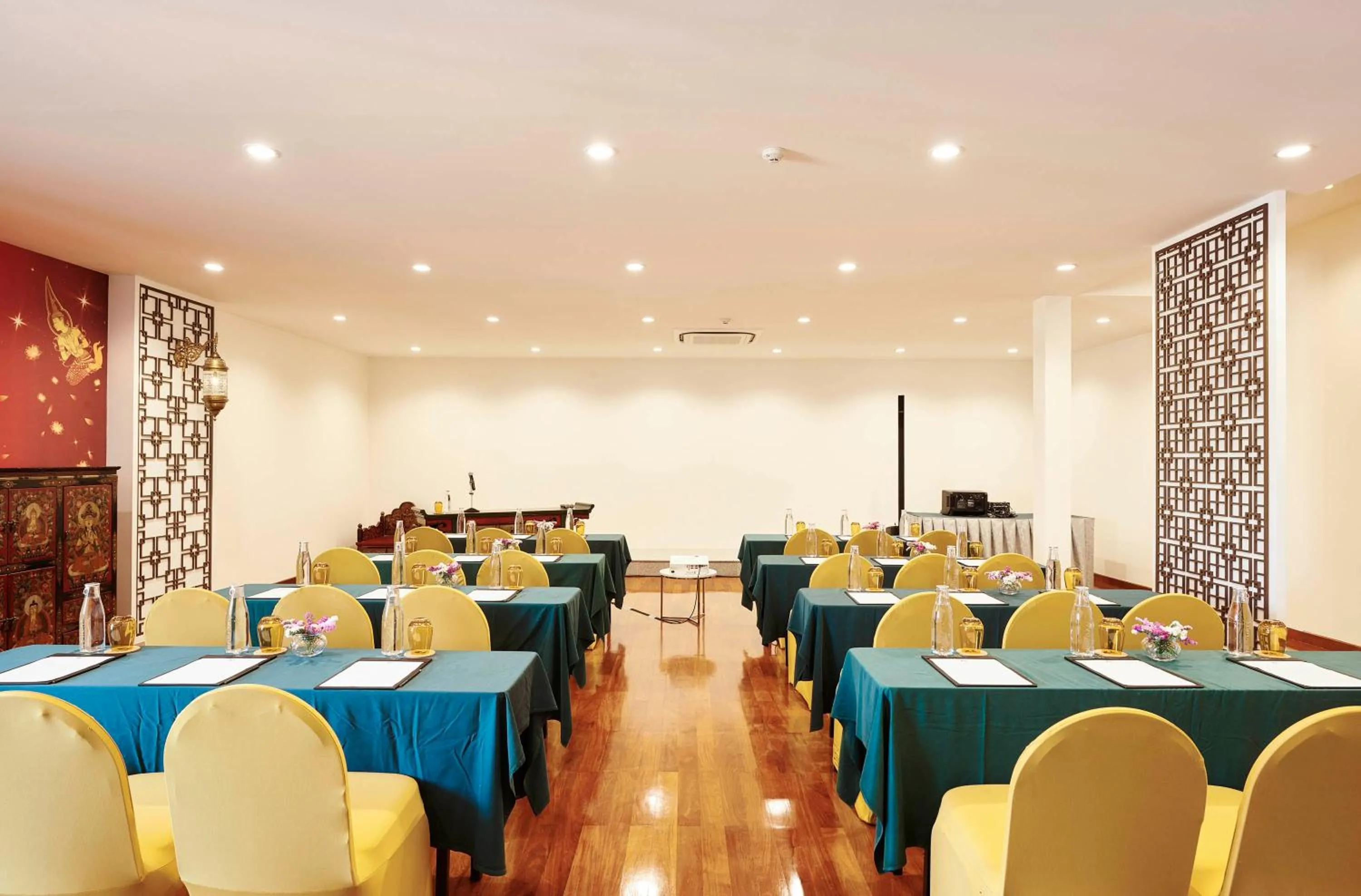 Meeting/conference room in Villa De Pranakorn