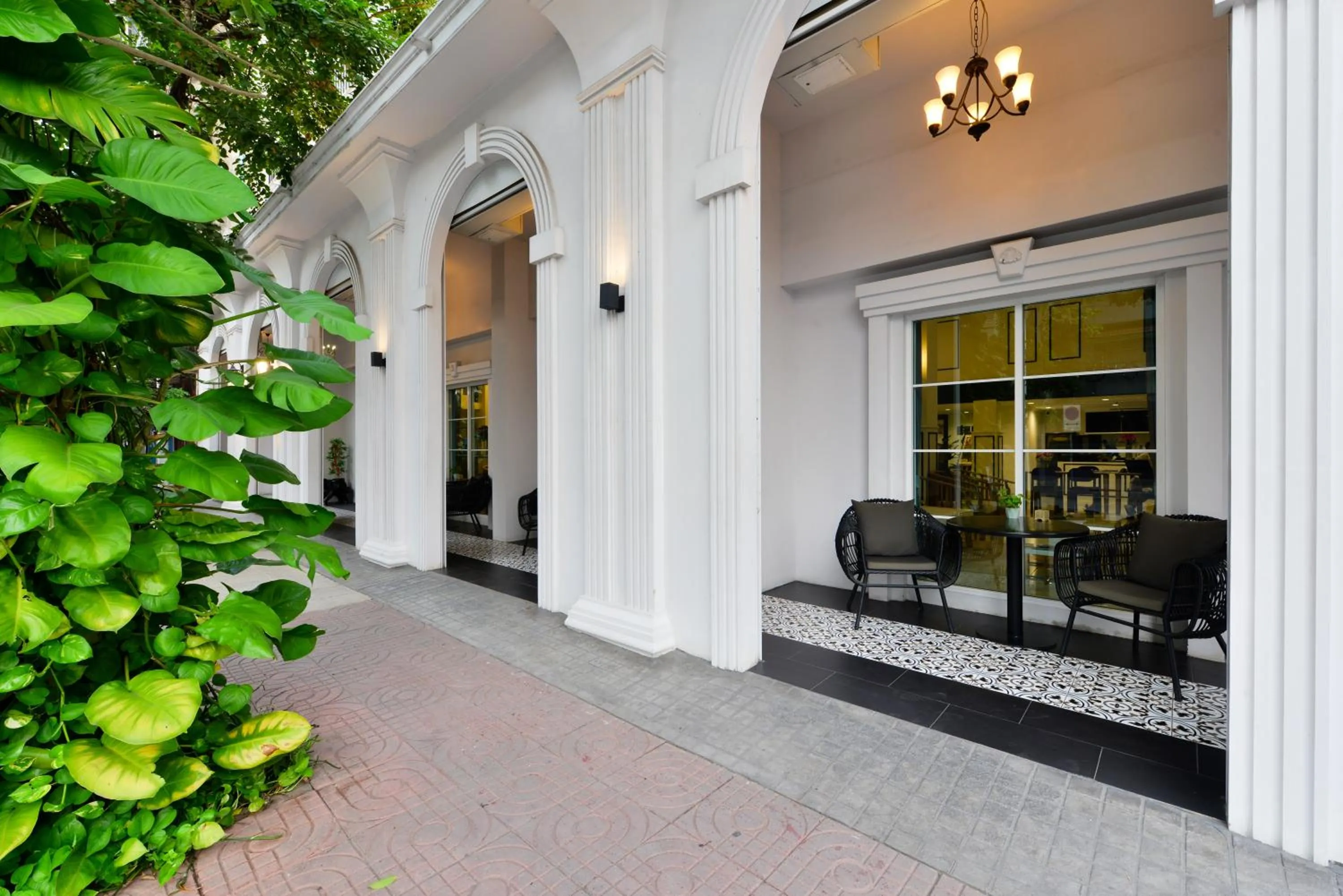 Property building in Villa De Pranakorn