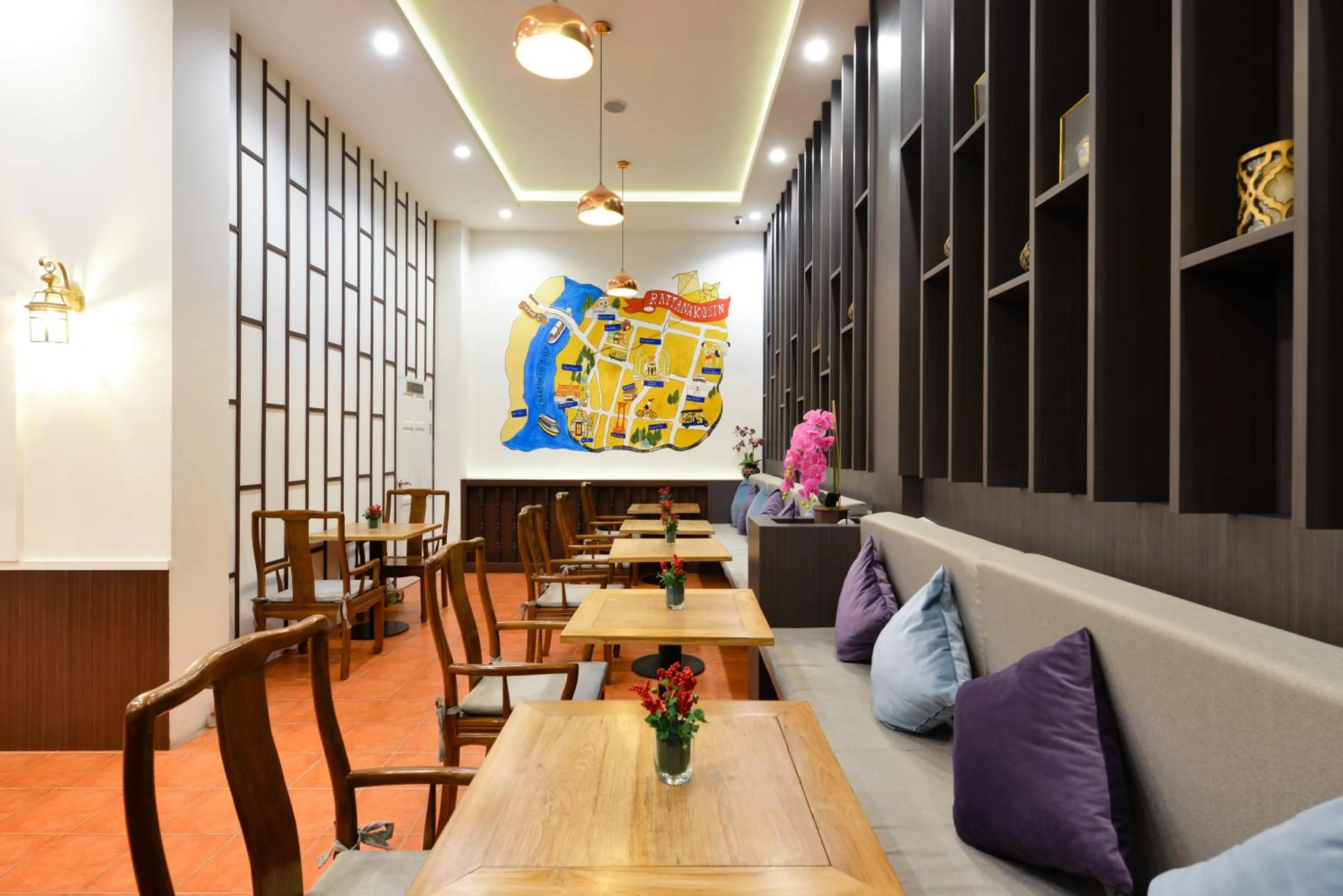 Restaurant/places to eat in Villa De Pranakorn