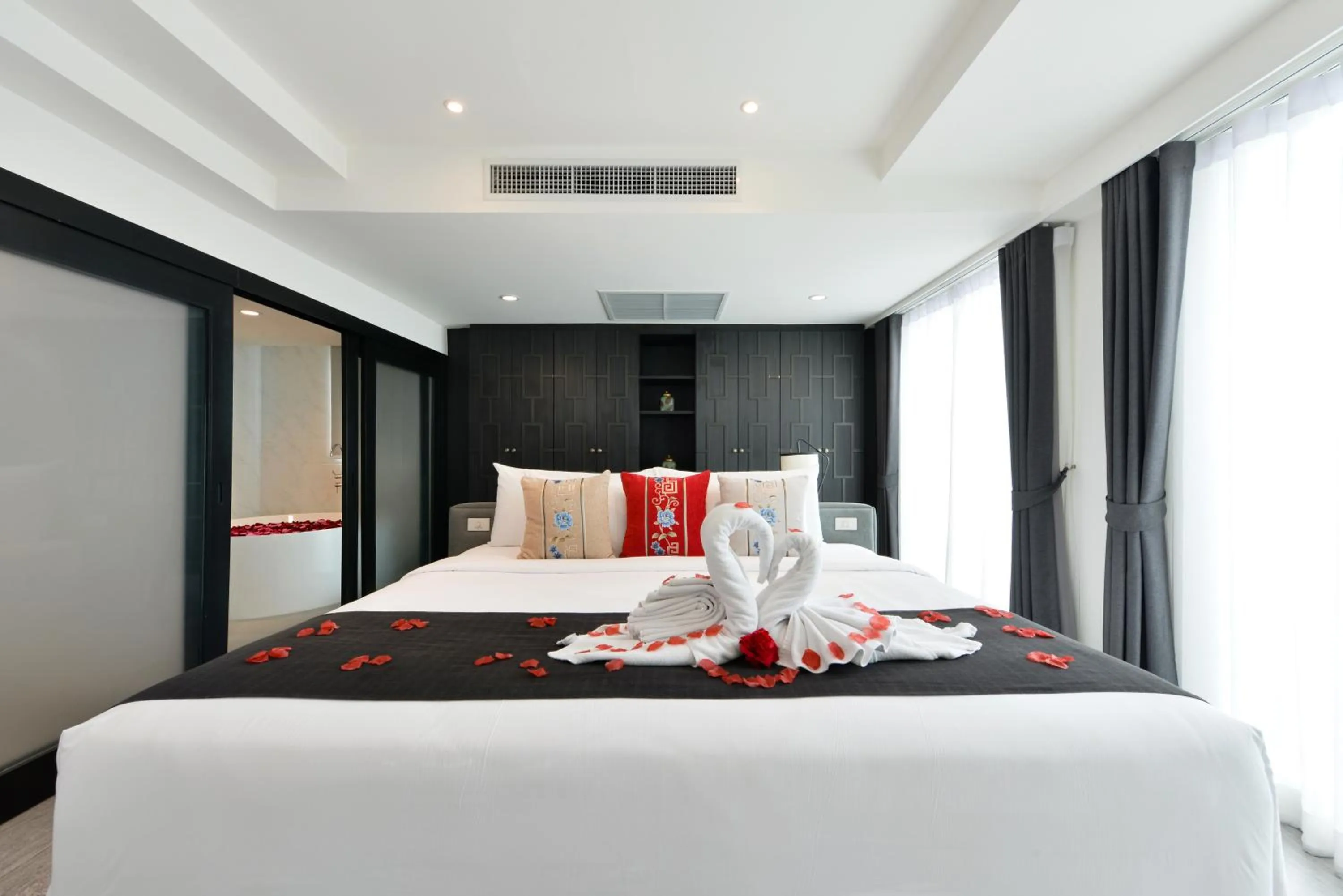 Bed in Villa De Pranakorn